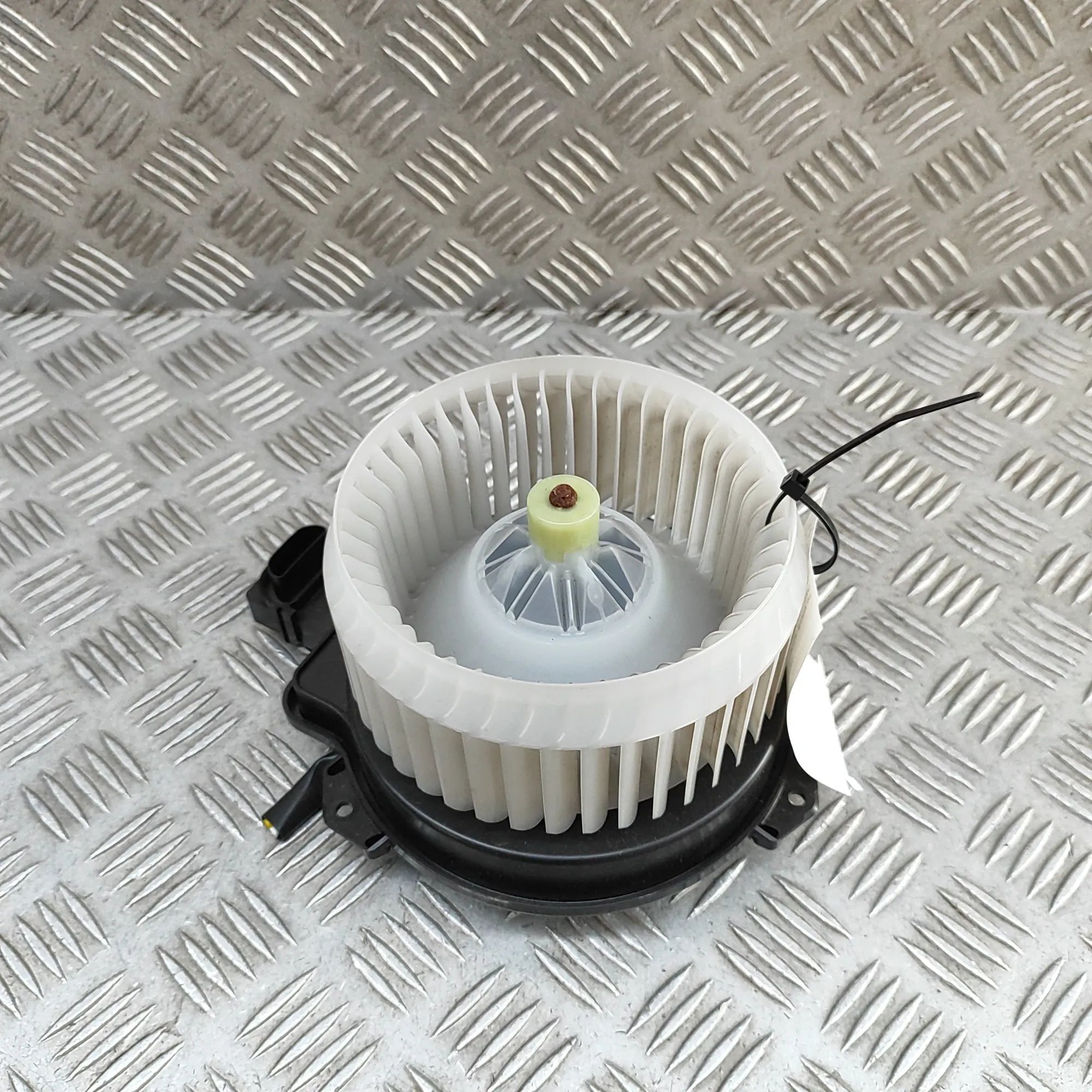 Suzuki Grand Vitara Heater Blower Fan Heater Blower Fan — SUZUKI VITARA (LY) (2015-.....