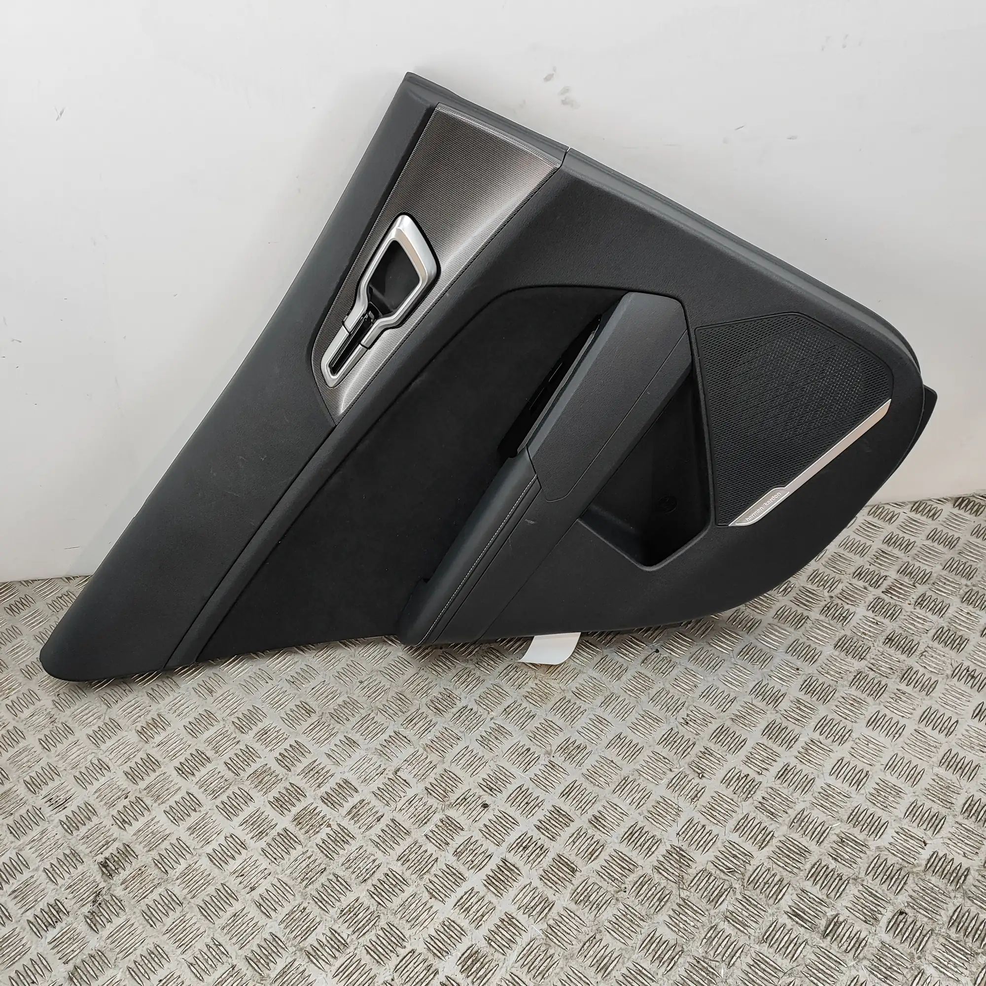 Kia Sportage Rear Left Door Panel Rear Left Door Panel — KIA SPORTAGE (V NQ5) (20...
