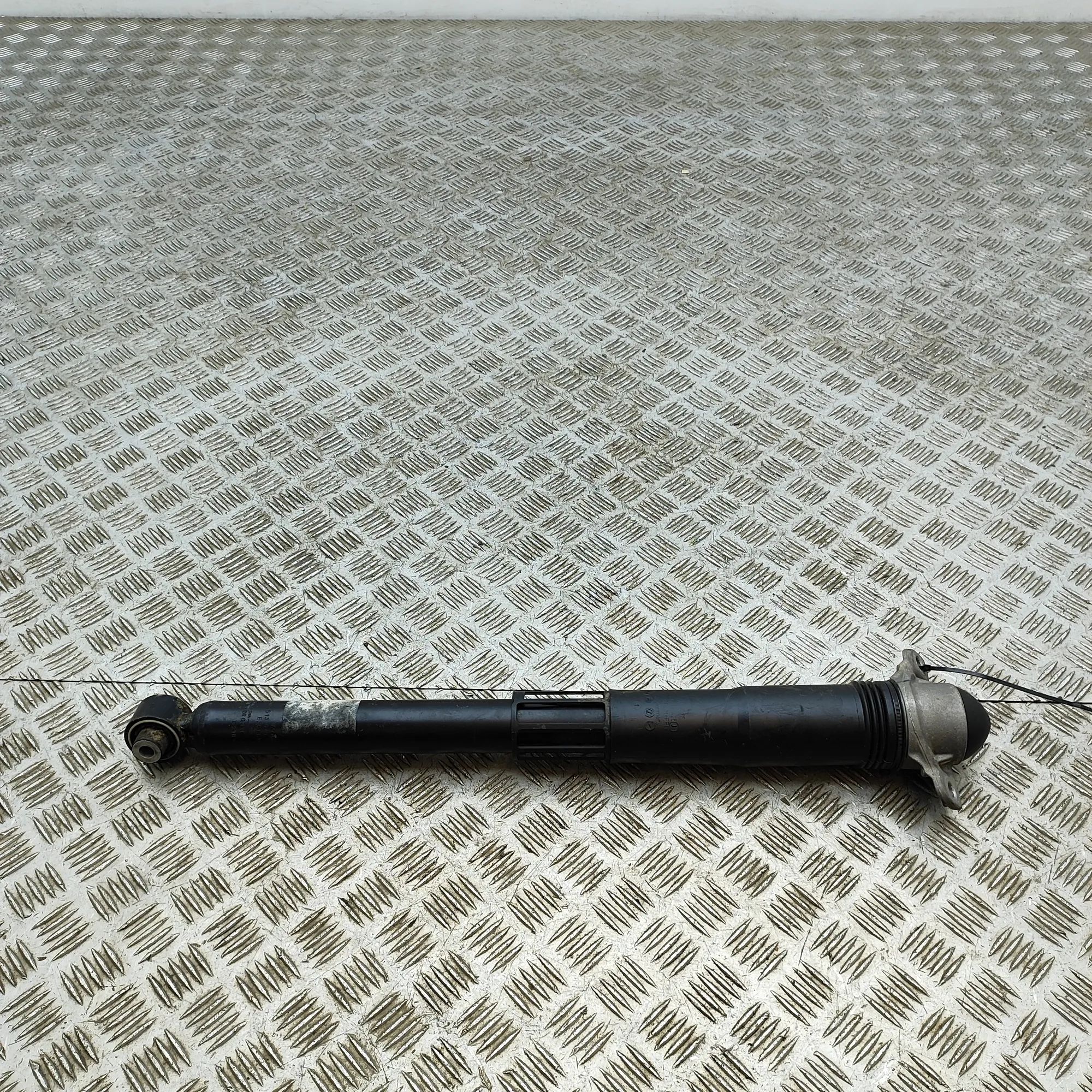 Audi Q3 (F3) Shock absorber — rear right Shock absorber — rear right — AUDI Q3 (F3) (201...