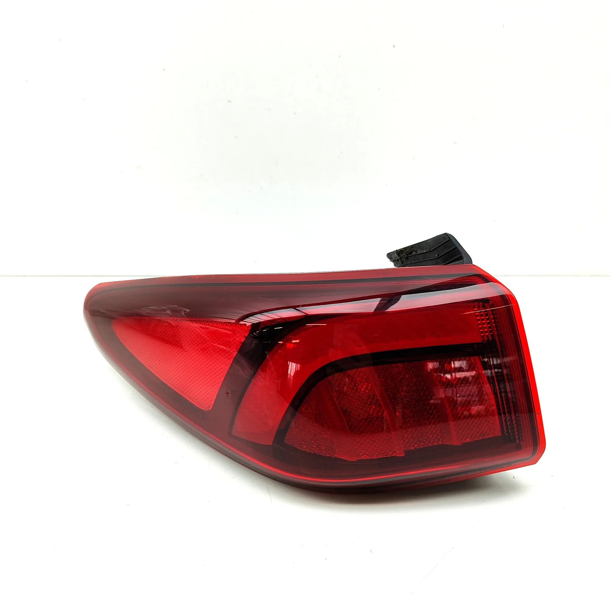 Hyundai Kona Rear Left Tail Light Rear Left Tail Light — HYUNDAI KONA (2017-...) ...