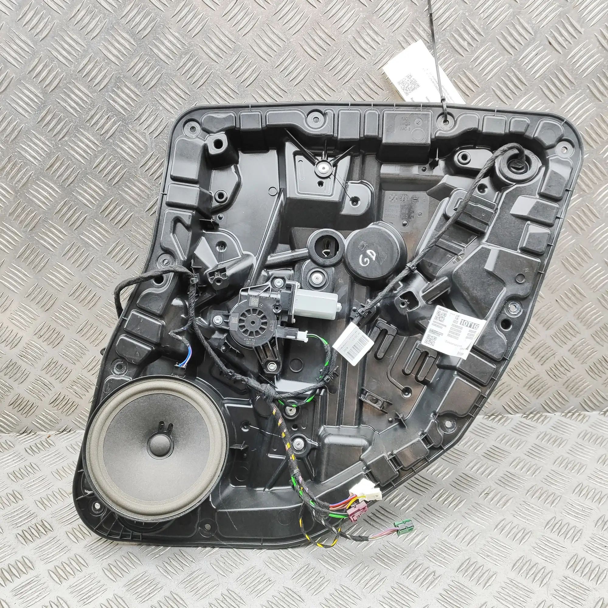 Mercedes-Benz GLA / EQA (H247) Rear Right Door Window Regulator Rear Right Door Window Regulator — MERCEDES BEN...