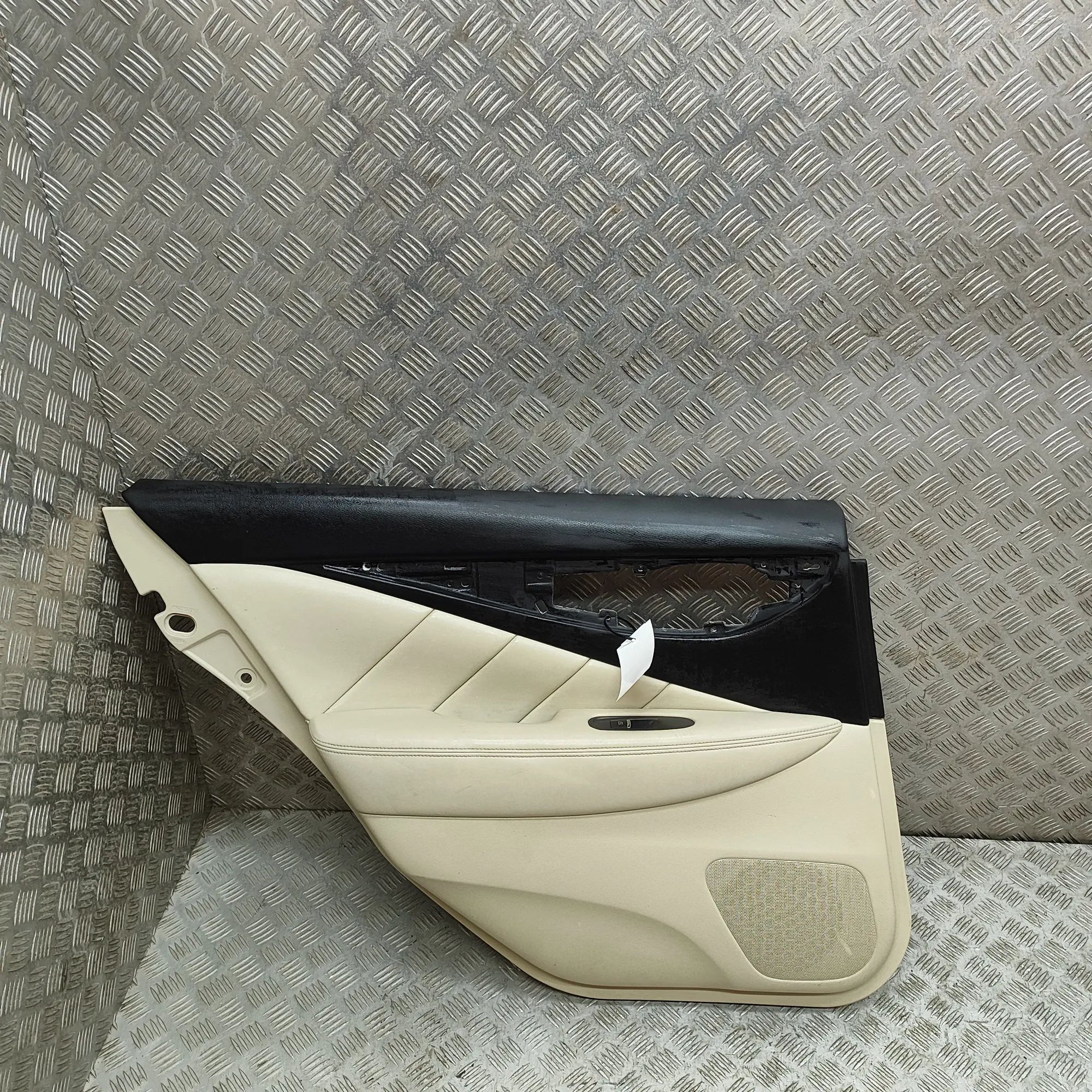 Infiniti Q50 Rear Left Door Panel Rear Left Door Panel — INFINITI Q50 (2013-...) ...
