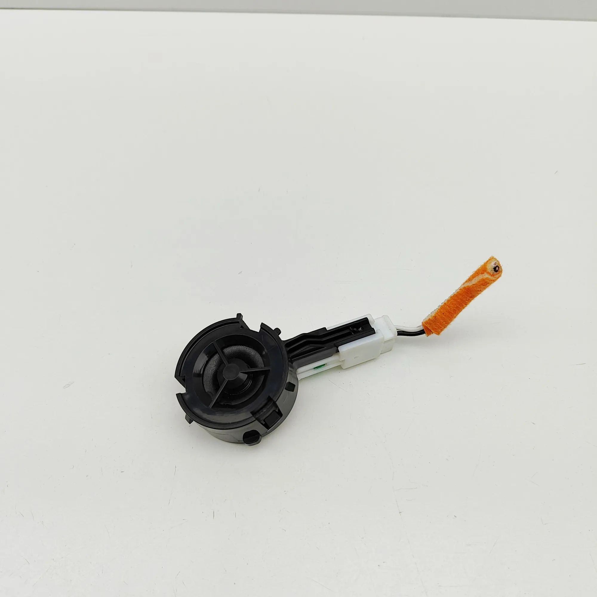Kia Sportage Front Right Door Speaker Front Right Door Speaker — KIA SPORTAGE (V NQ5)...
