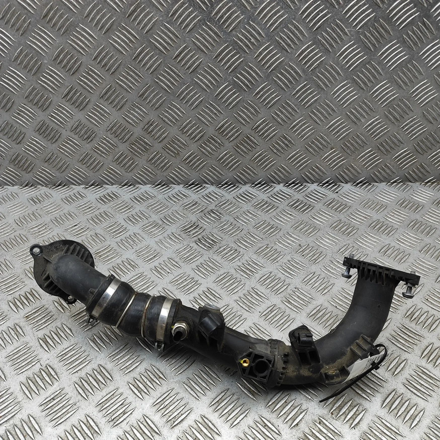 Jeep Compass Air Intake Tube Air Intake Tube — JEEP COMPASS (MP) (2016-...) ...
