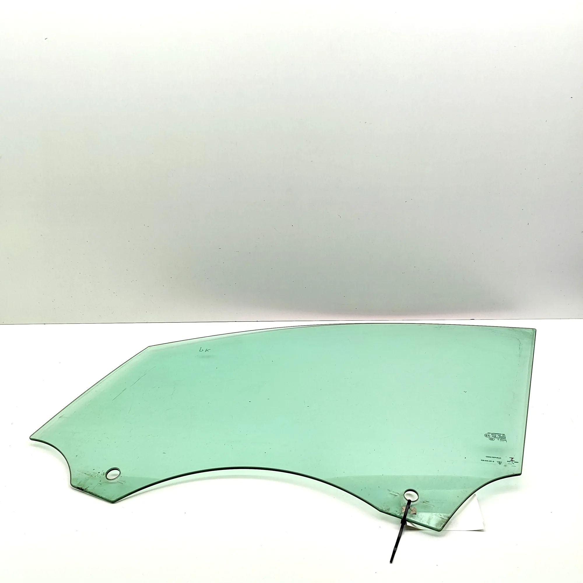 Porsche Macan Front Left Door Window Front Left Door Window — PORSCHE MACAN (95B) (2...