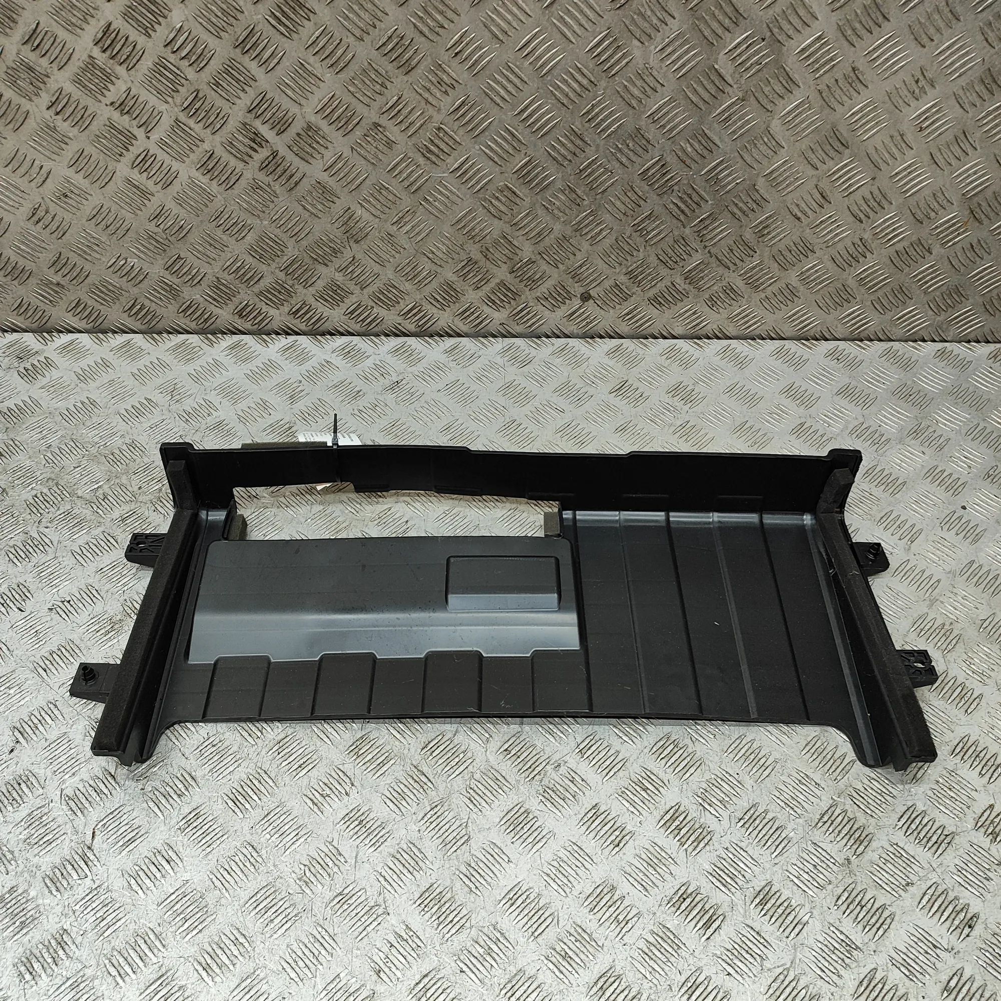 Kia Niro Radiator Air Guide Duct Radiator Air Guide Duct — KIA NIRO (II) (2022-....