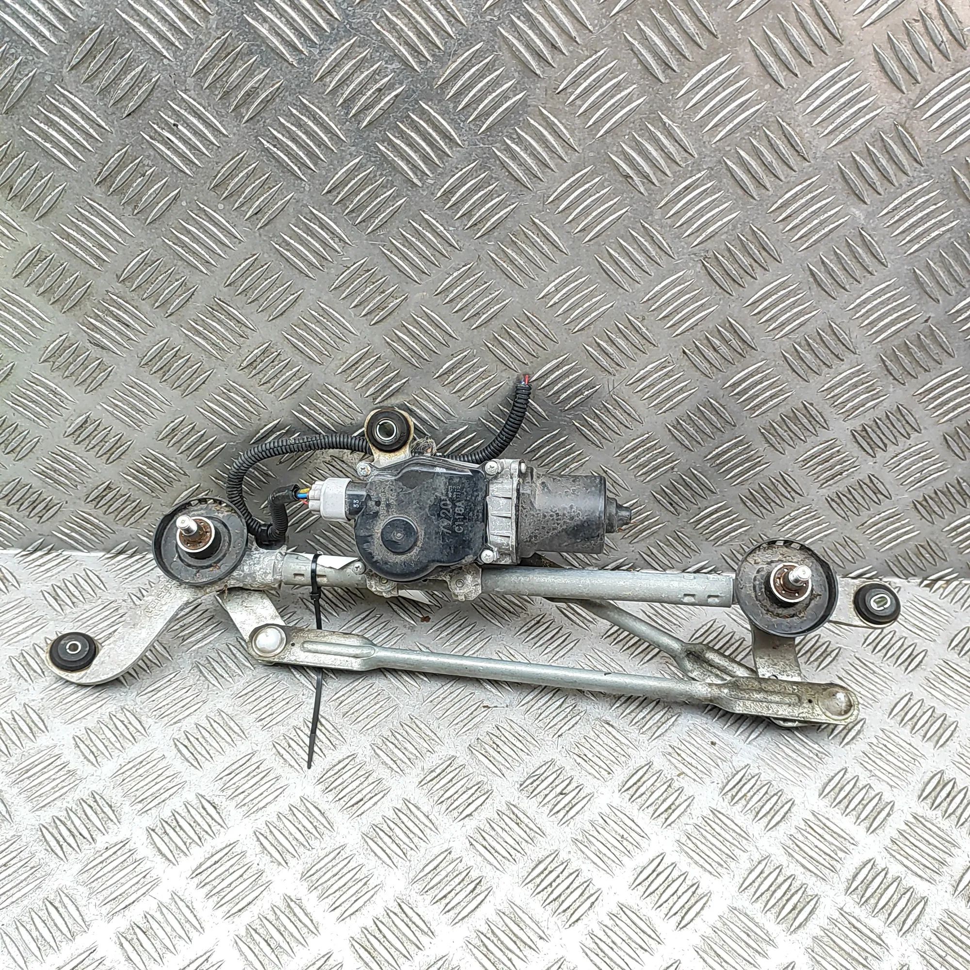 Nissan Leaf Front Windshield Wiper Mechanism Front Windshield Wiper Mechanism — NISSAN LEAF ...