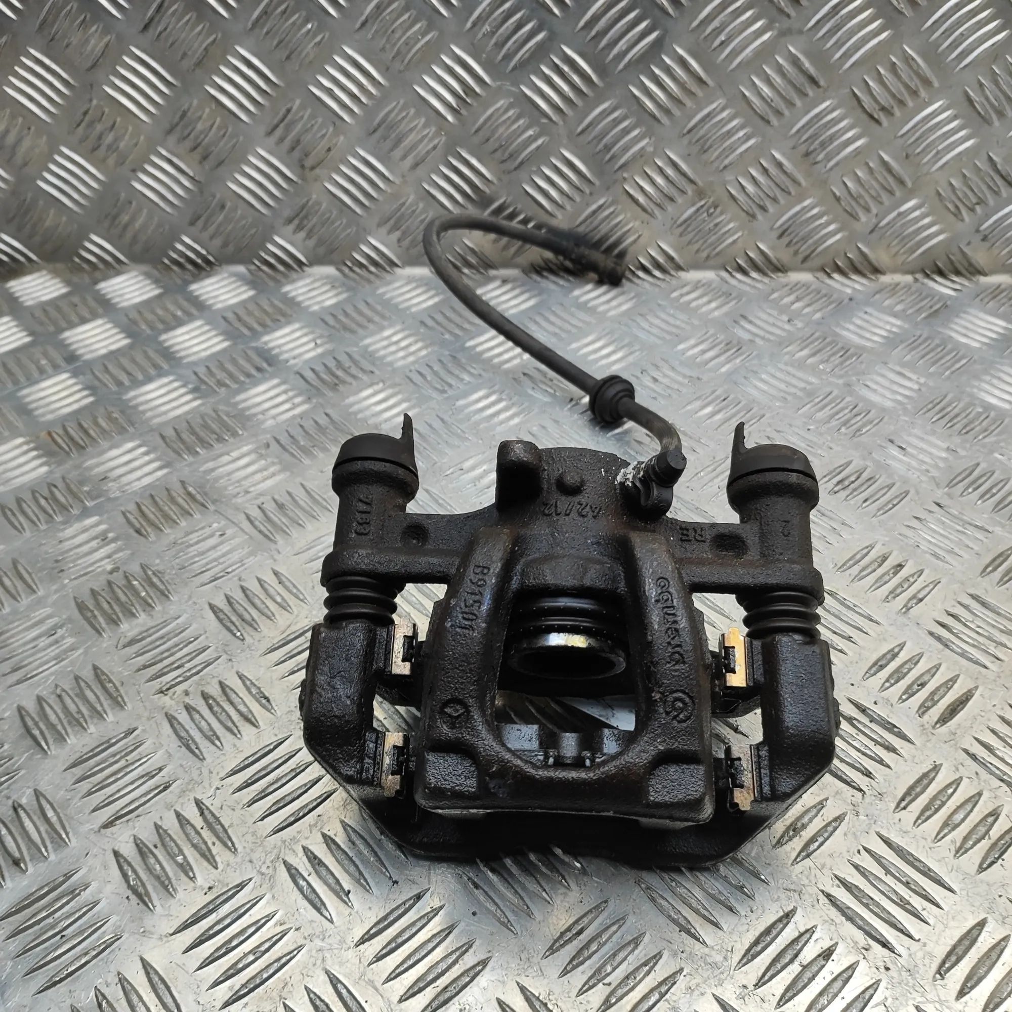 Mercedes-Benz V / Vito / EQV (W447) Brake caliper — rear right Brake caliper — rear right — MERCEDES BENZ VITO...