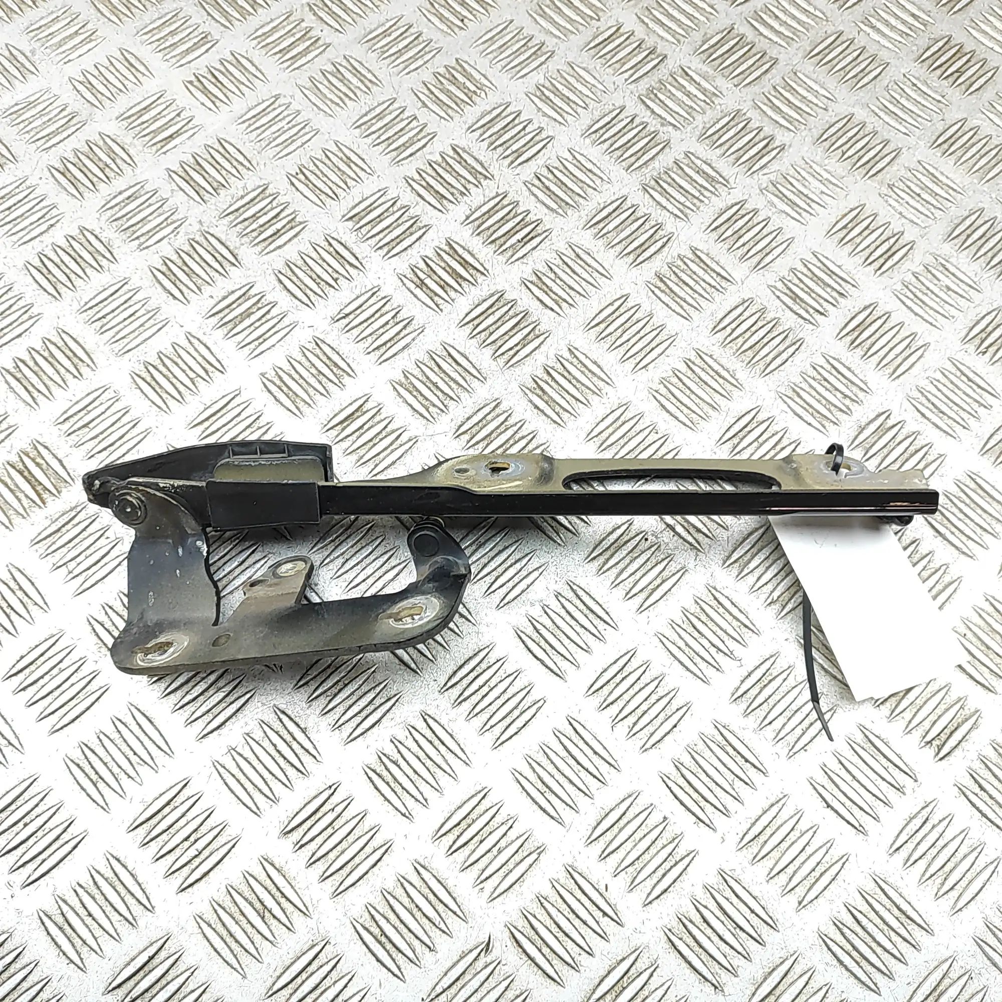 Porsche 911 (991) Bonnet hinge — front right Bonnet hinge — front right — PORSCHE 911 (991) ...