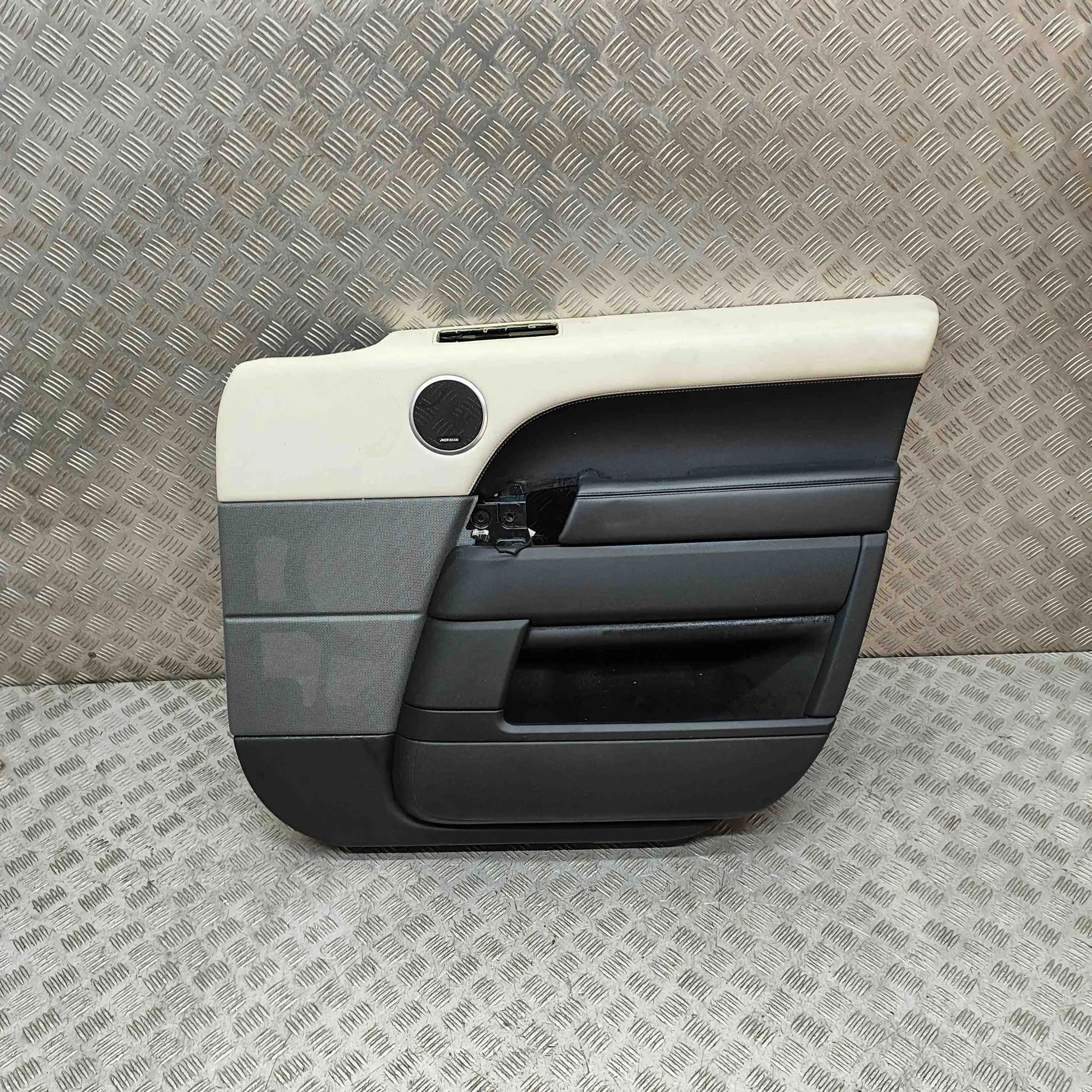 Land Rover Range Rover Sport (L494) Front Right Door Panel Front Right Door Panel — LAND ROVER RANGE ROVER...