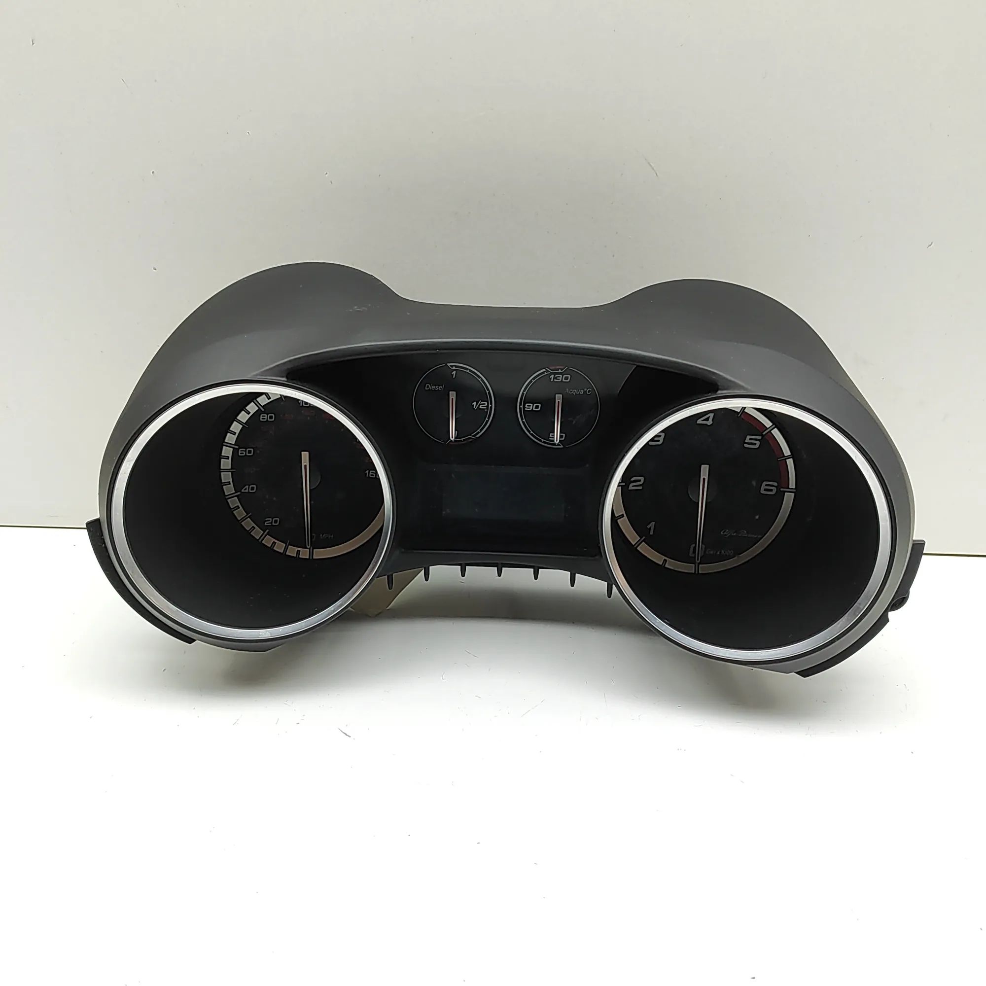 Alfa-Romeo Giulietta (940) Instrument Cluster Speedometer Instrument Cluster Speedometer — ALFA ROMEO GIU...
