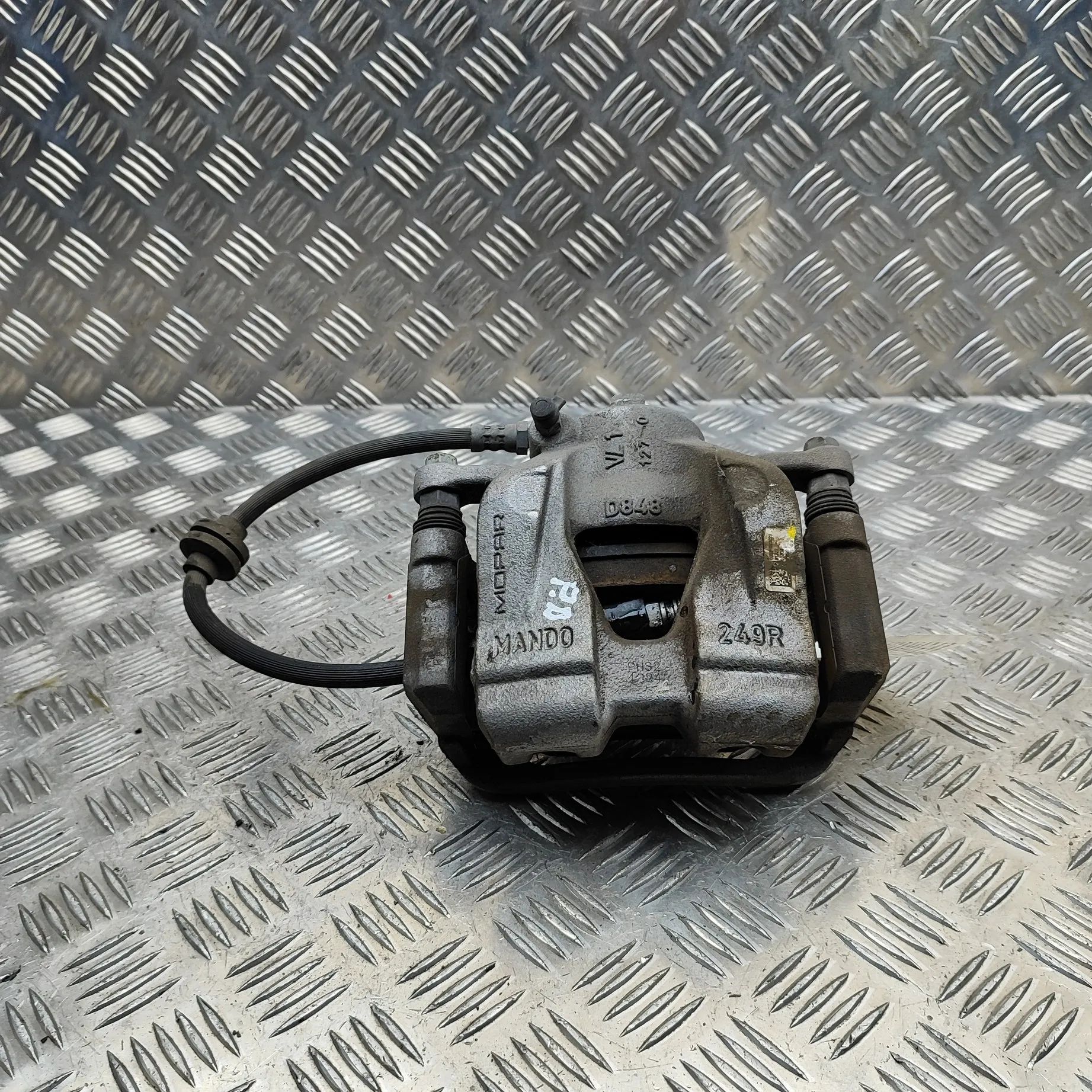 Jeep Compass Brake caliper — front right Brake caliper — front right — JEEP COMPASS (MP)...