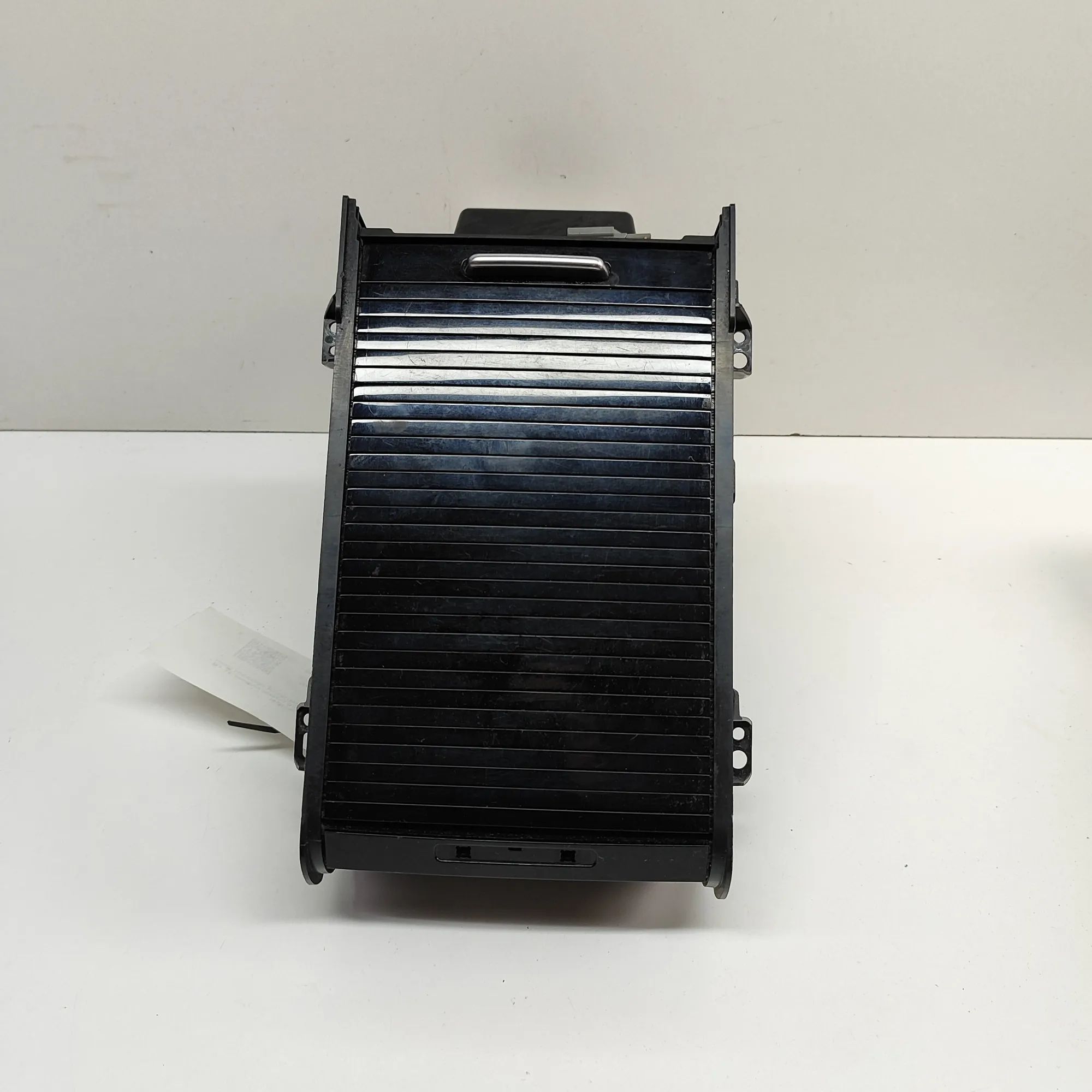 Land Rover Discovery Sport Cup holder Cup holder — LAND ROVER DISCOVERY SPORT (L550) ...