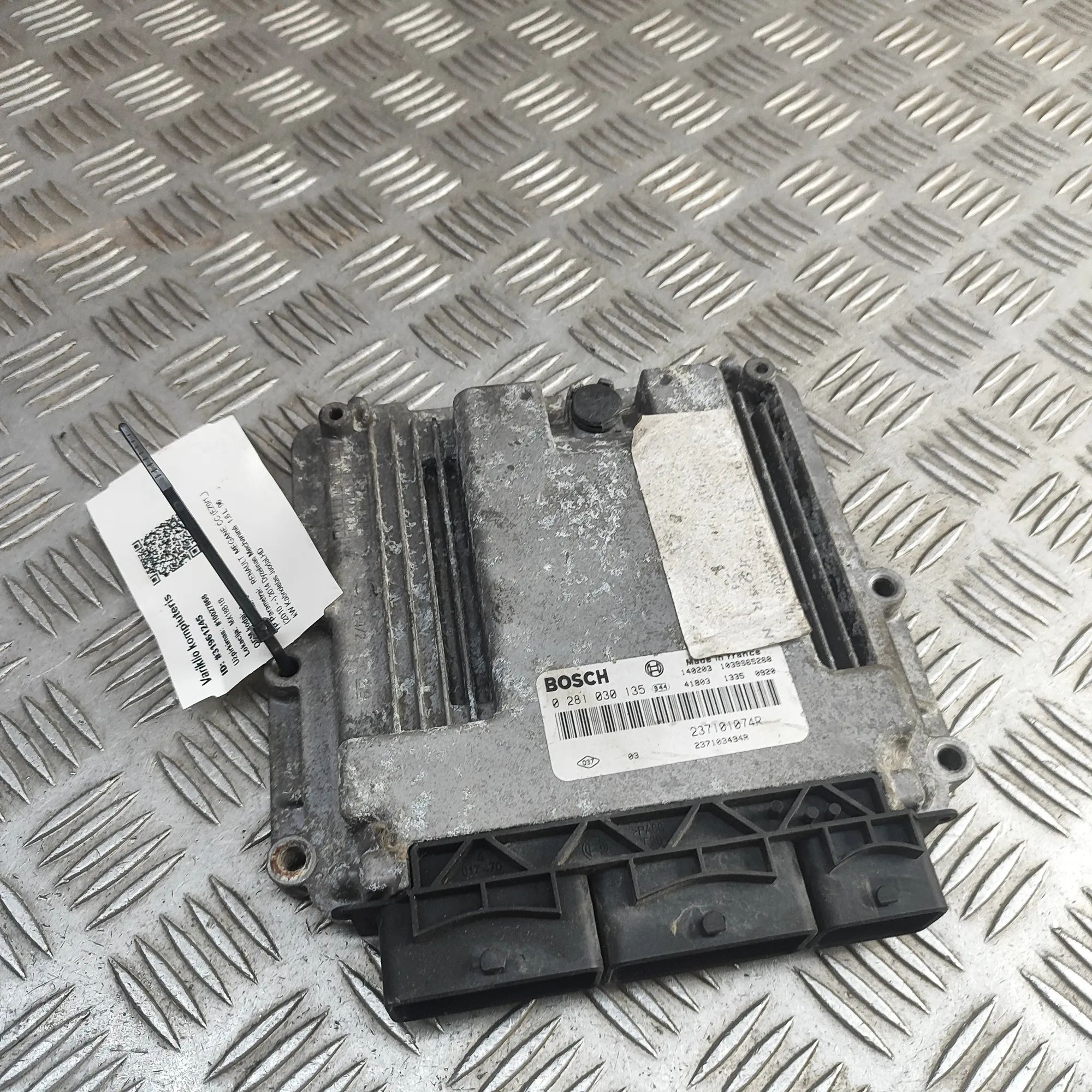 Renault Megane Engine Control Unit Engine Control Unit — RENAULT MEGANE (CC EZ0/1_...