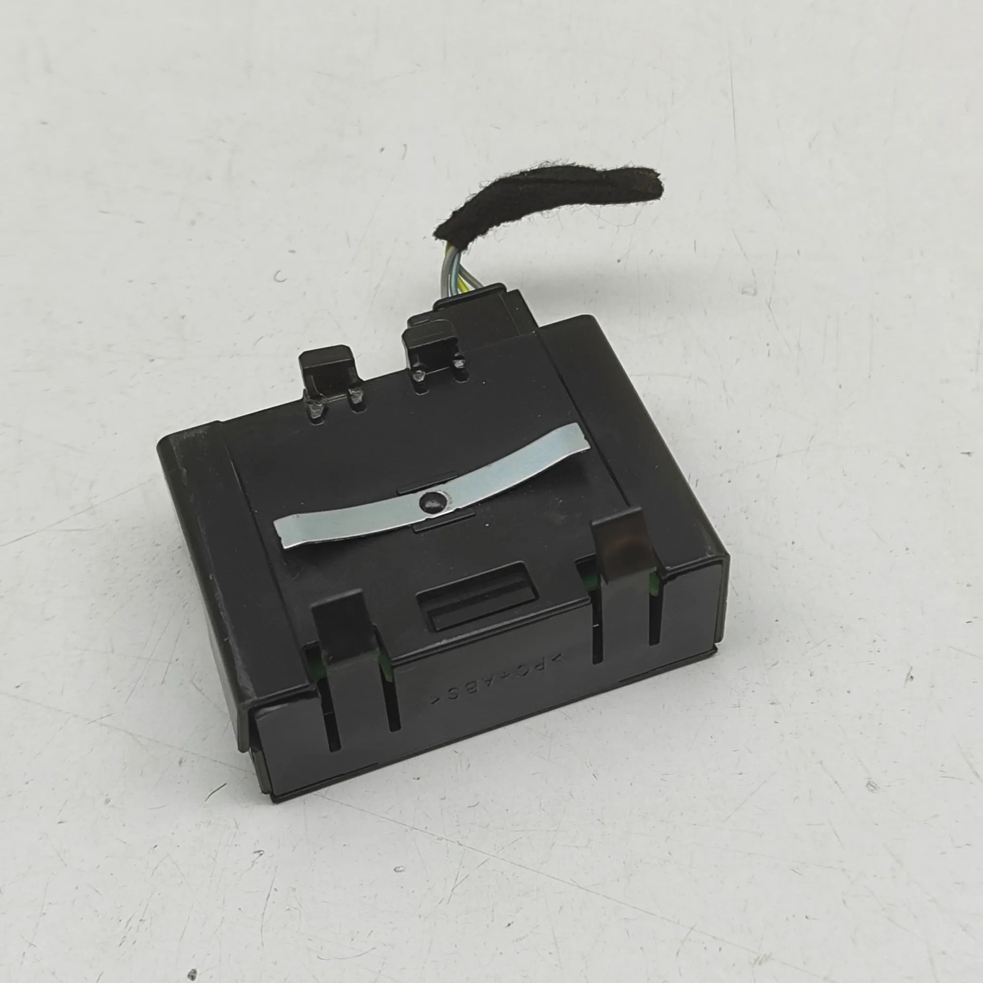 Chevrolet Corvette (C7) Keyless Control Unit Keyless Control Unit — CHEVROLET CORVETTE (C7) ...