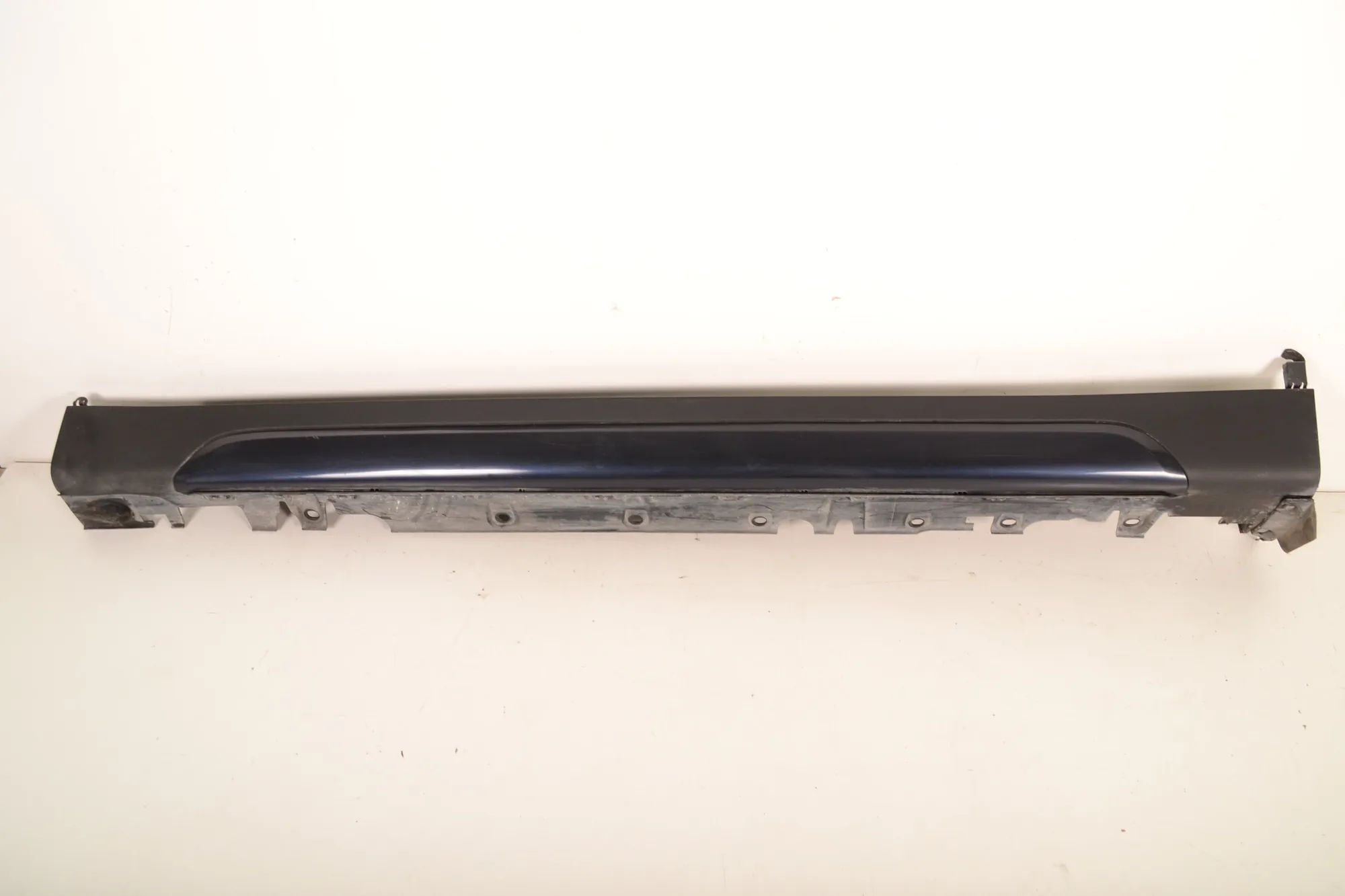 BMW X5 (F15) Left Side Plastic Sideskirt Cover Left Side Plastic Sideskirt Cover — BMW X5 (F15...