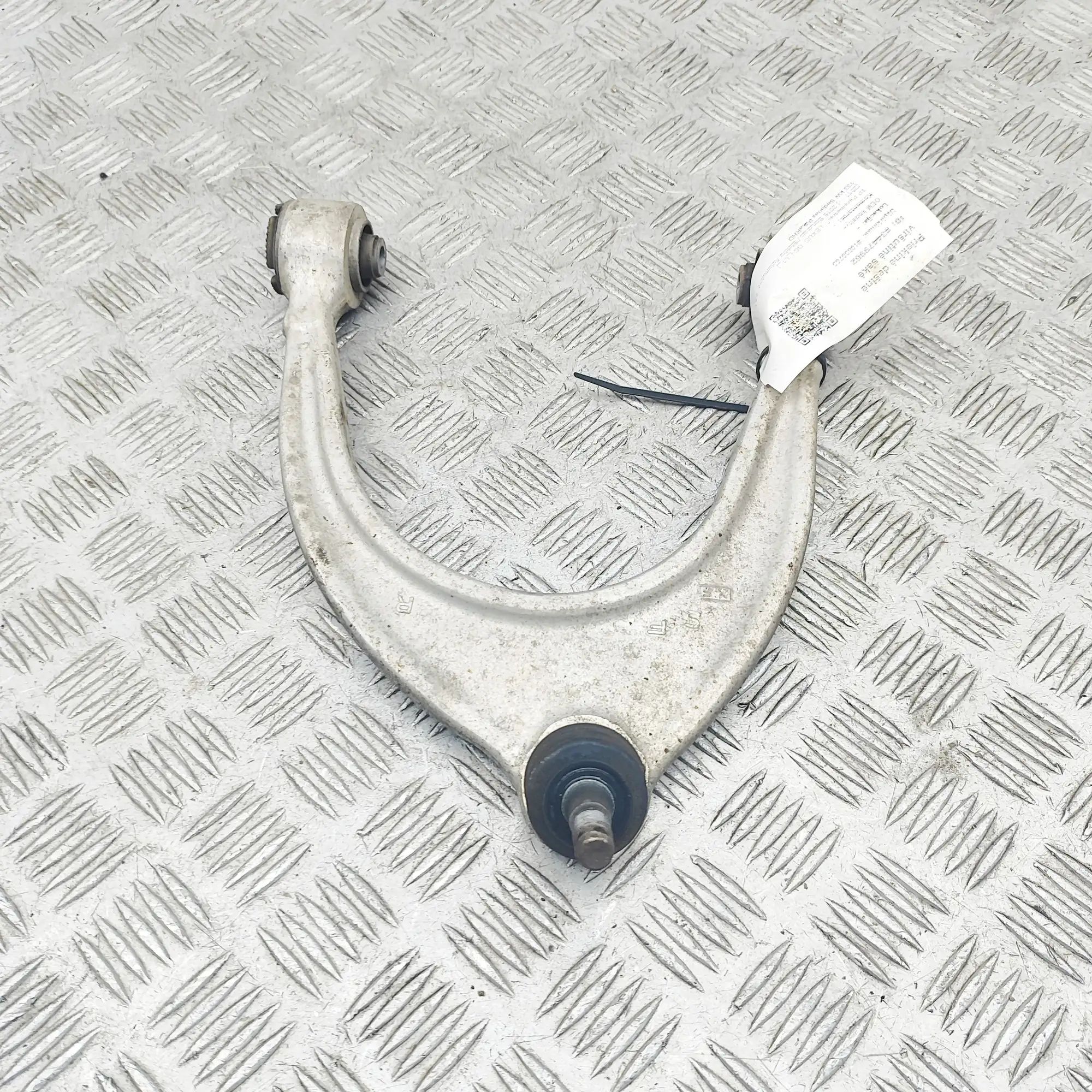 Lexus GS Front Right Upper Control Arm Front Right Upper Control Arm — LEXUS GS (_L1_)...