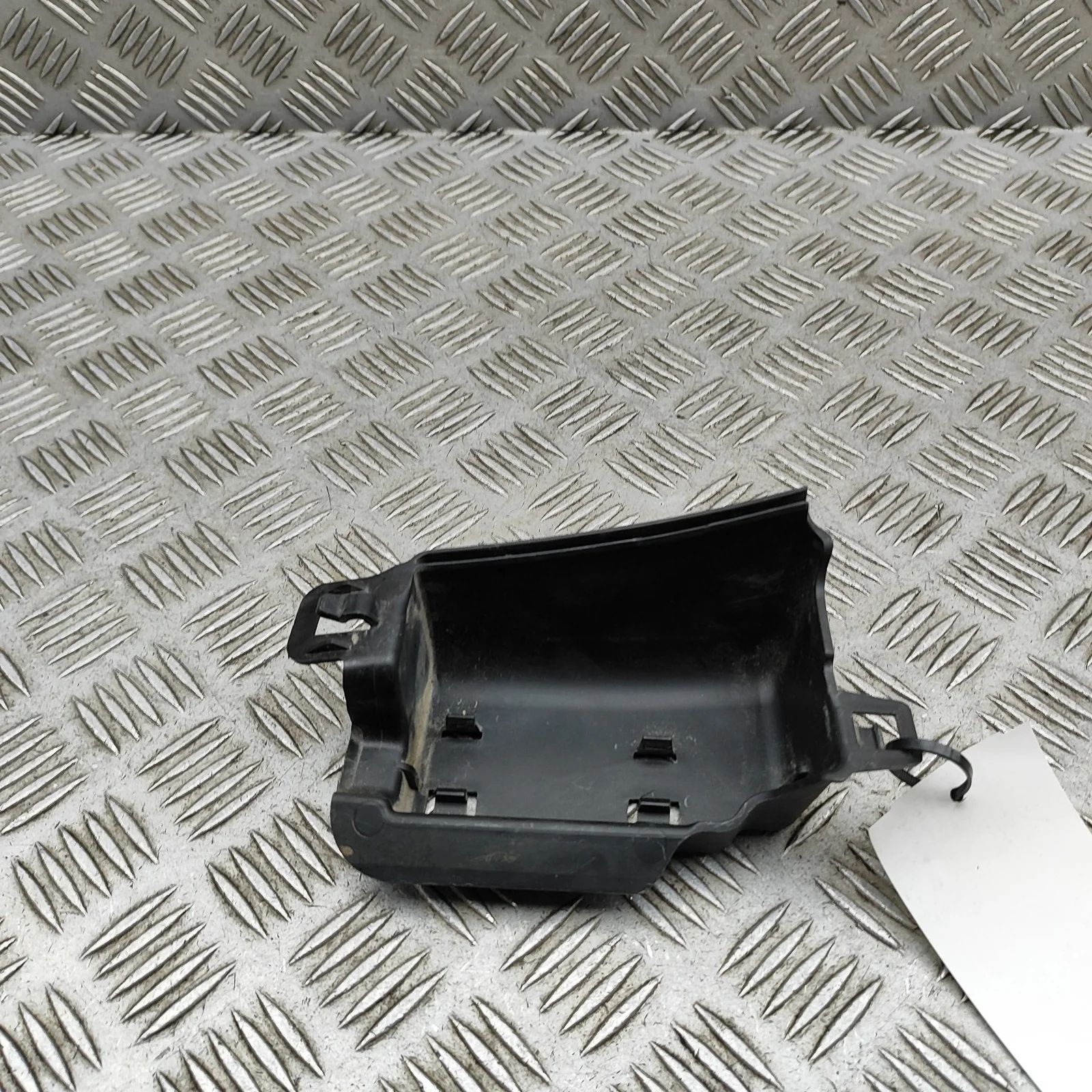Porsche 911 (992) Bracket Bracket — PORSCHE 911 (992) (2019-...) — 992807...
