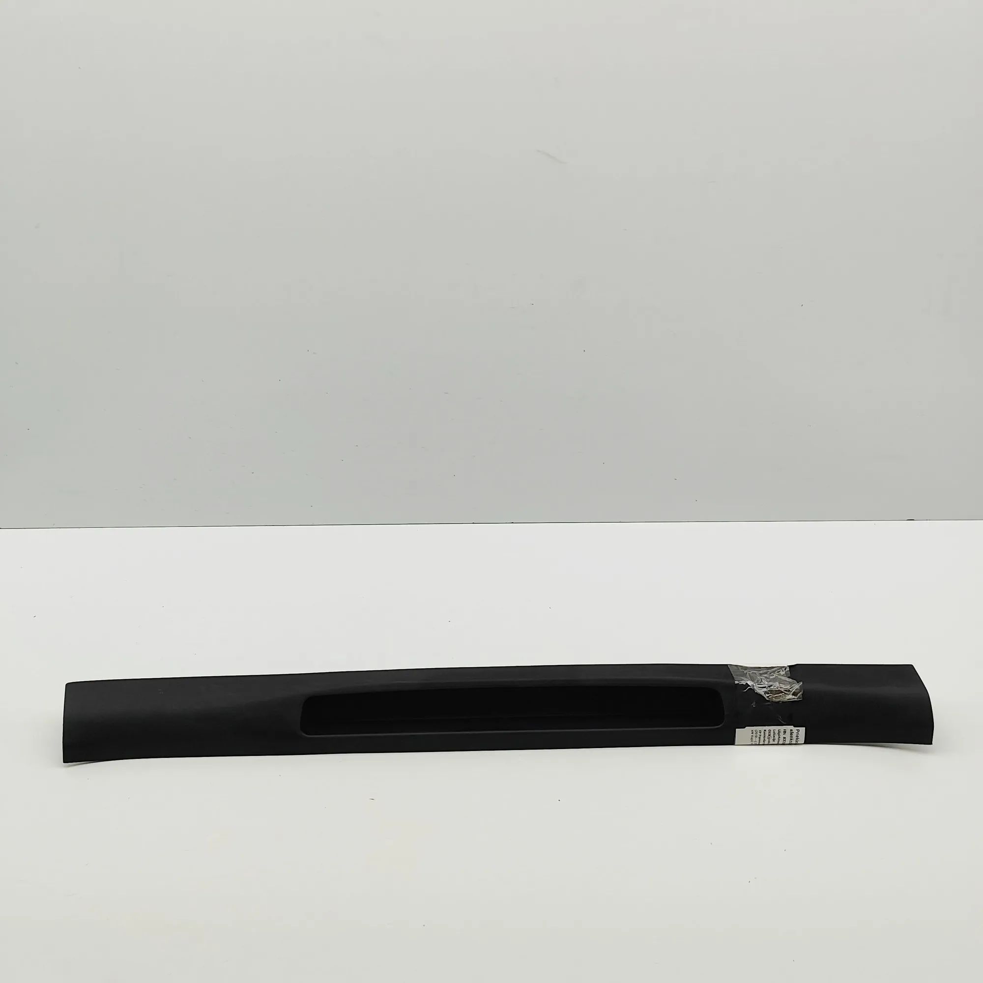 Porsche 911 (992) Interior sill trim — front left Interior sill trim — front left — PORSCHE 911 (...