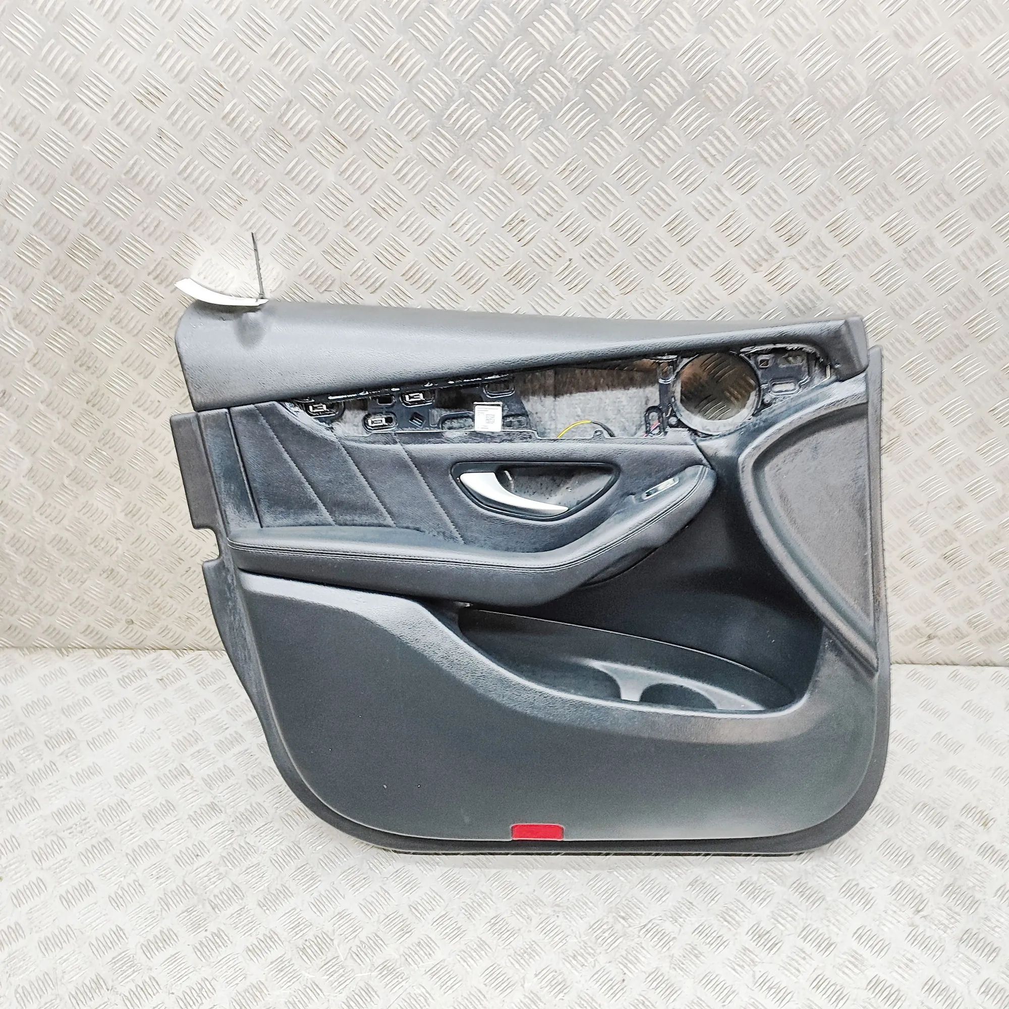 Mercedes-Benz GLC (X253) Front Left Door Panel Front Left Door Panel — MERCEDES BENZ GLC (X253...