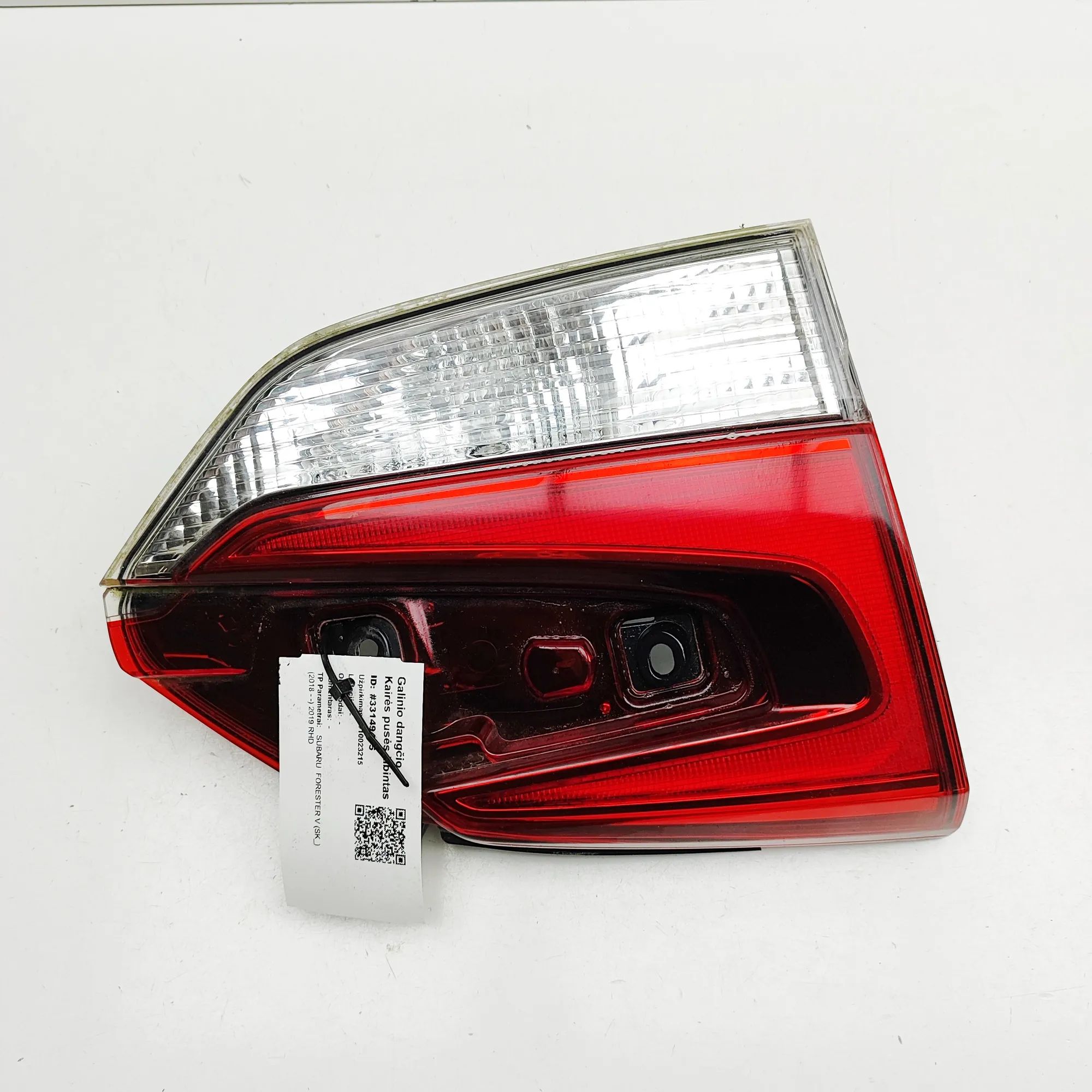Subaru Forester Left Side Tailgate Tail Light Left Side Tailgate Tail Light — SUBARU FORESTER...
