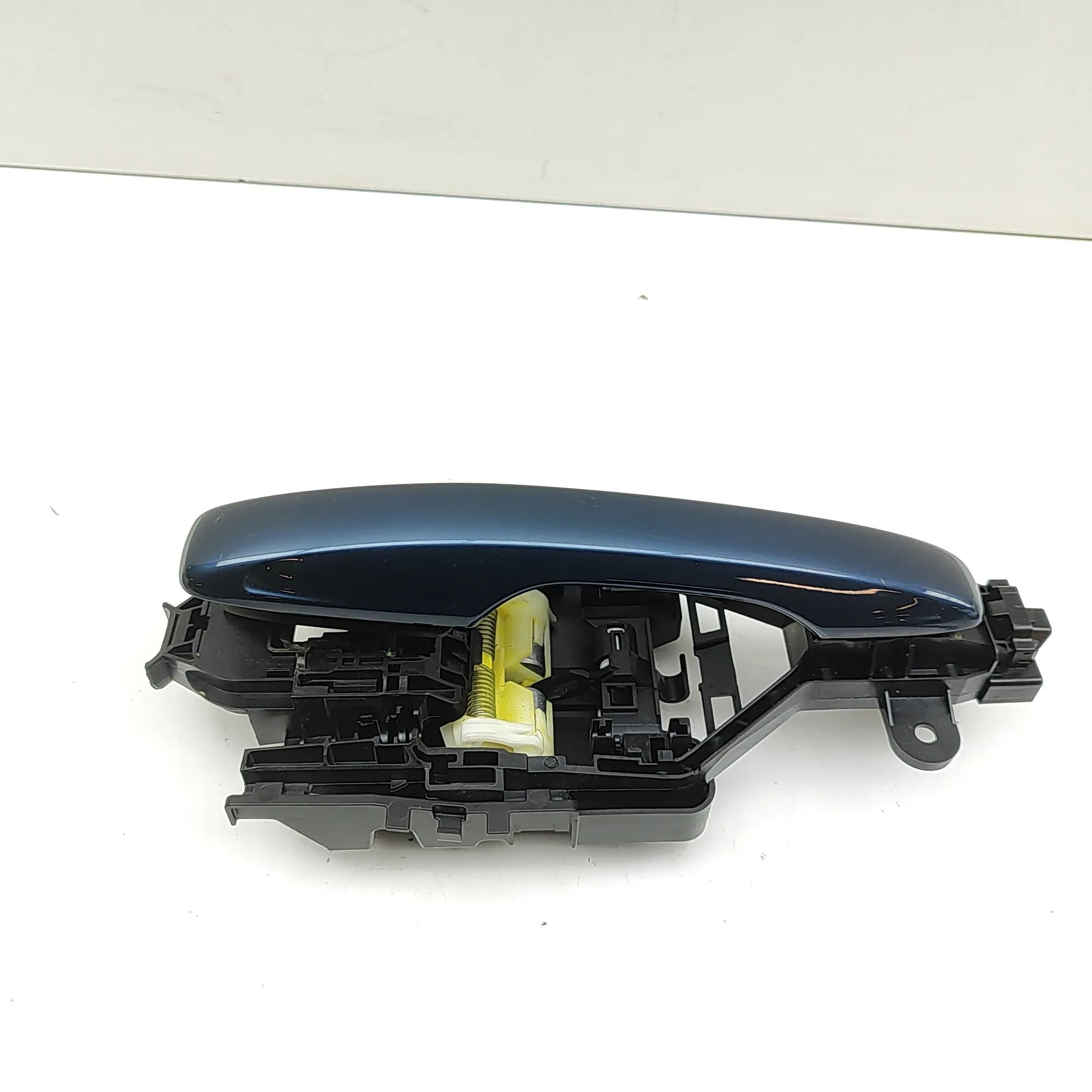 Volvo V90 / V90 Cross Country Exterior door handle — front right Exterior door handle — front right — VOLVO V90 ...