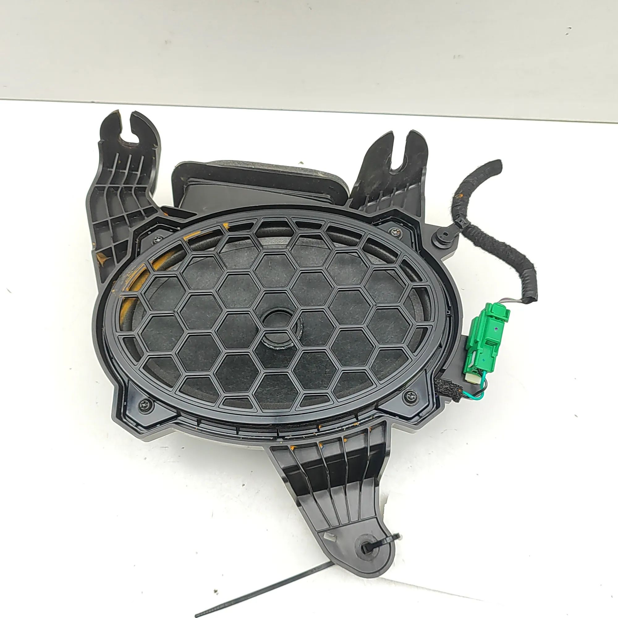Subwoofer Brand/Model: FORD USA MUSTANG
Year: 2022
Gearbo...
