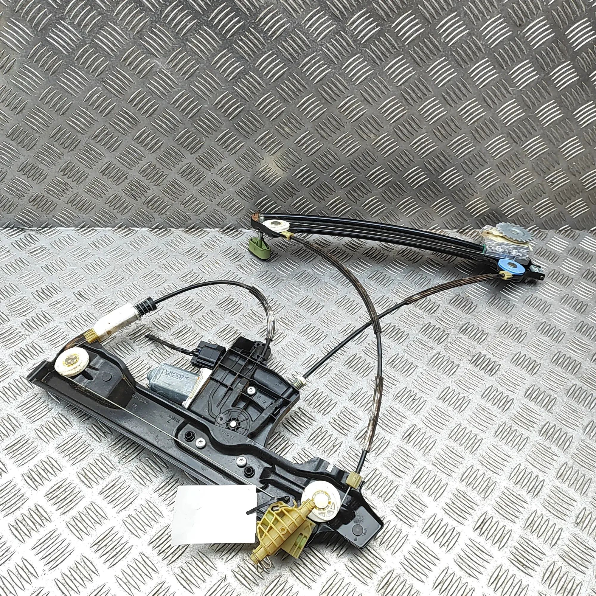 Jaguar F-Type Front Right Door Window Regulator Front Right Door Window Regulator — JAGUAR F-TY...