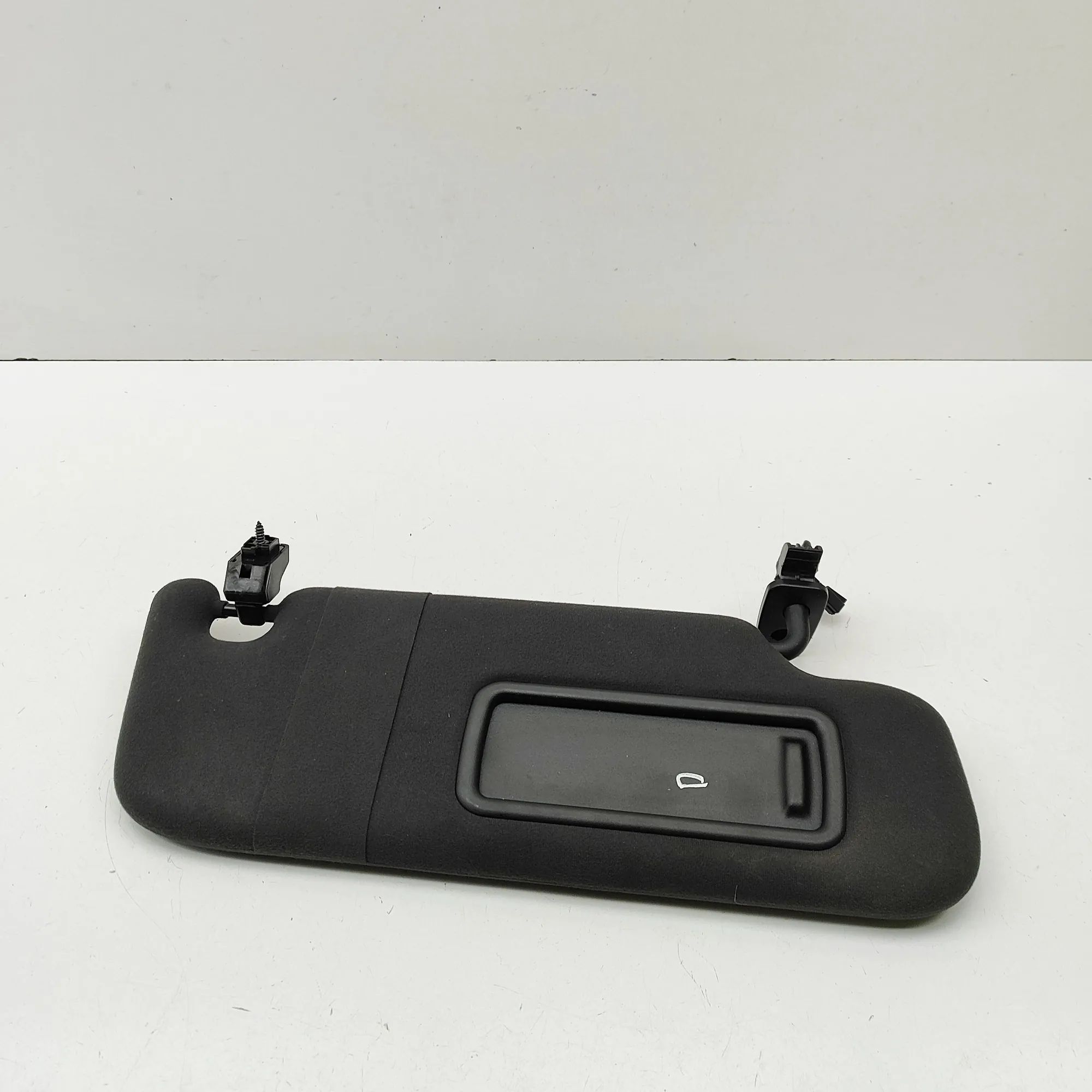 Maserati Levante Sun visor — right Sun visor — right — MASERATI LEVANTE (SUV M161)...