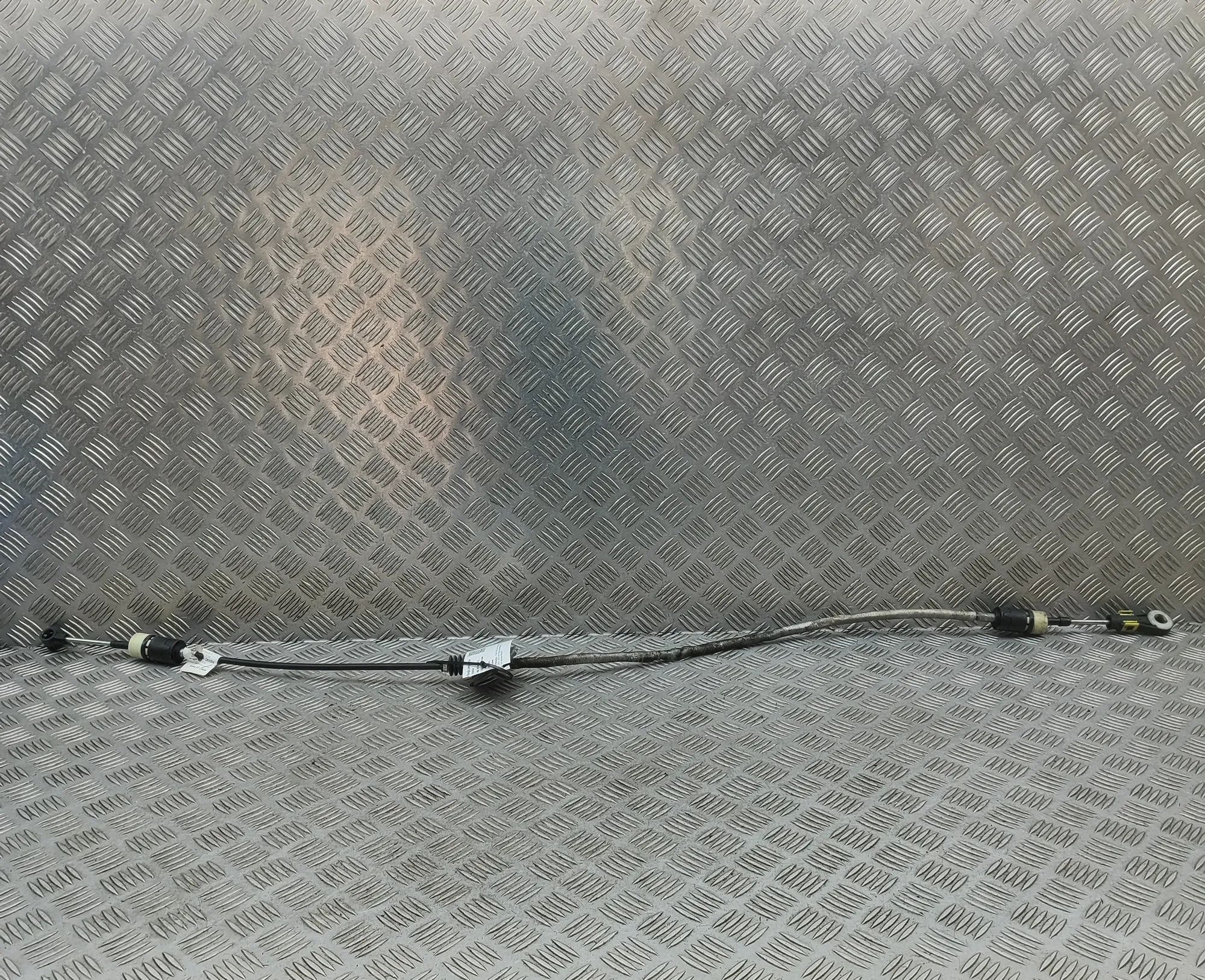 Volvo V40 Gear selector cables Gear selector cables — VOLVO V40 (Cross Country...