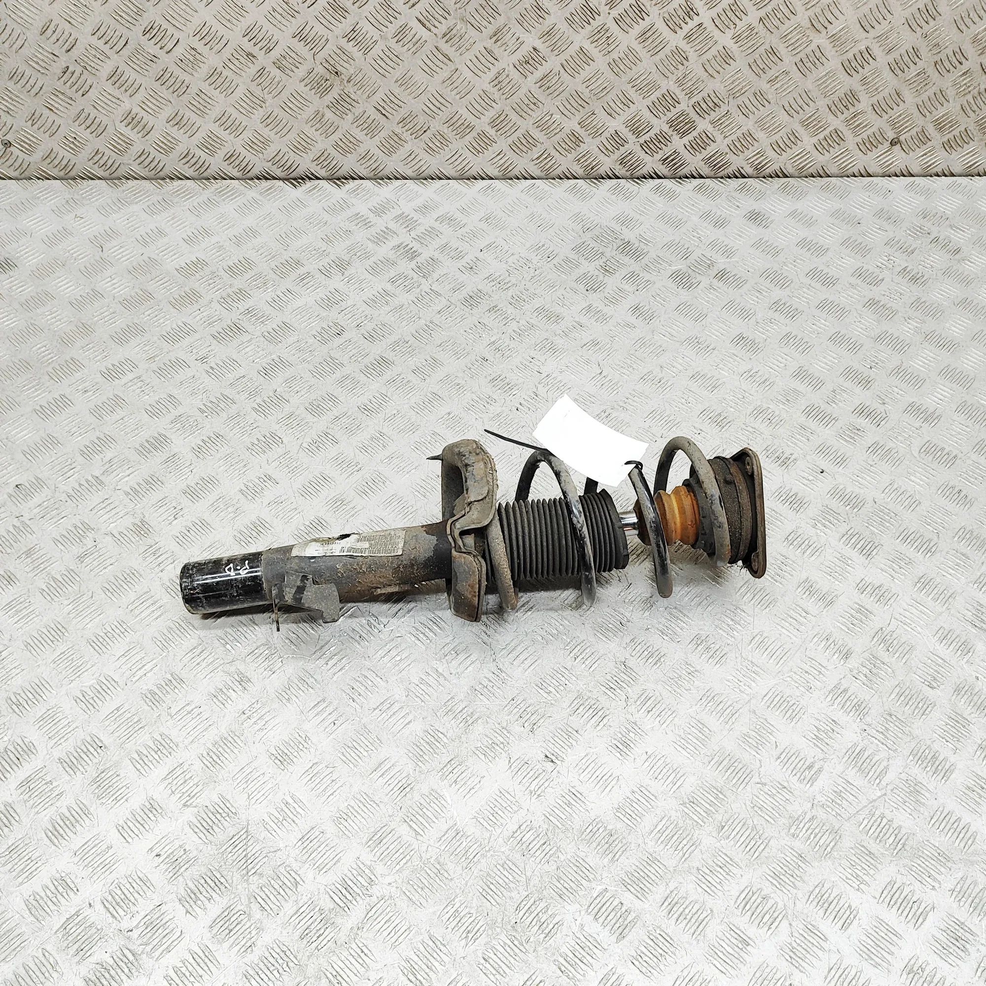 Volvo V40 Shock absorber — front right Shock absorber — front right — VOLVO V40 (Cross...