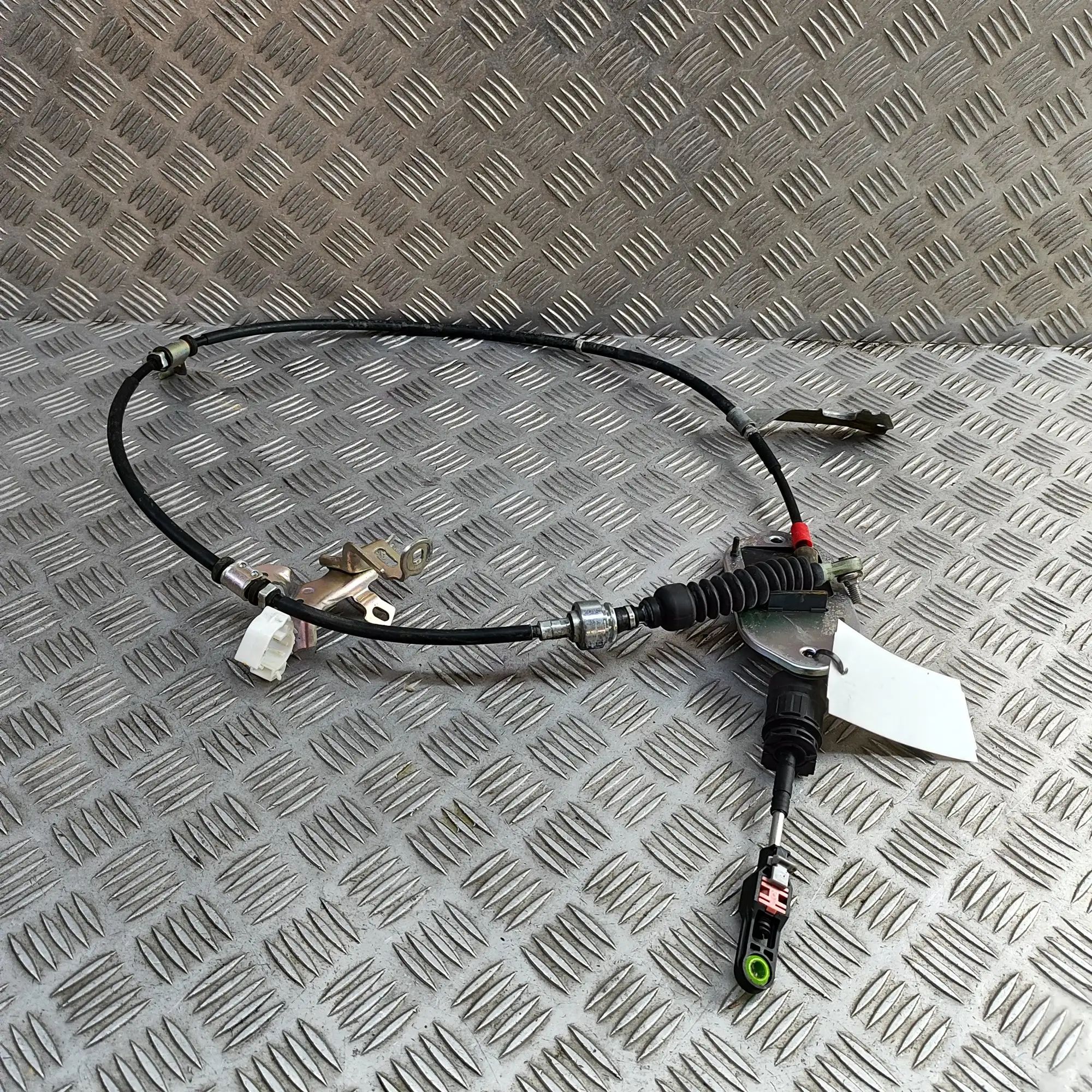 Toyota Yaris Gear selector cables Gear selector cables — TOYOTA YARIS (CROSS MXP_...