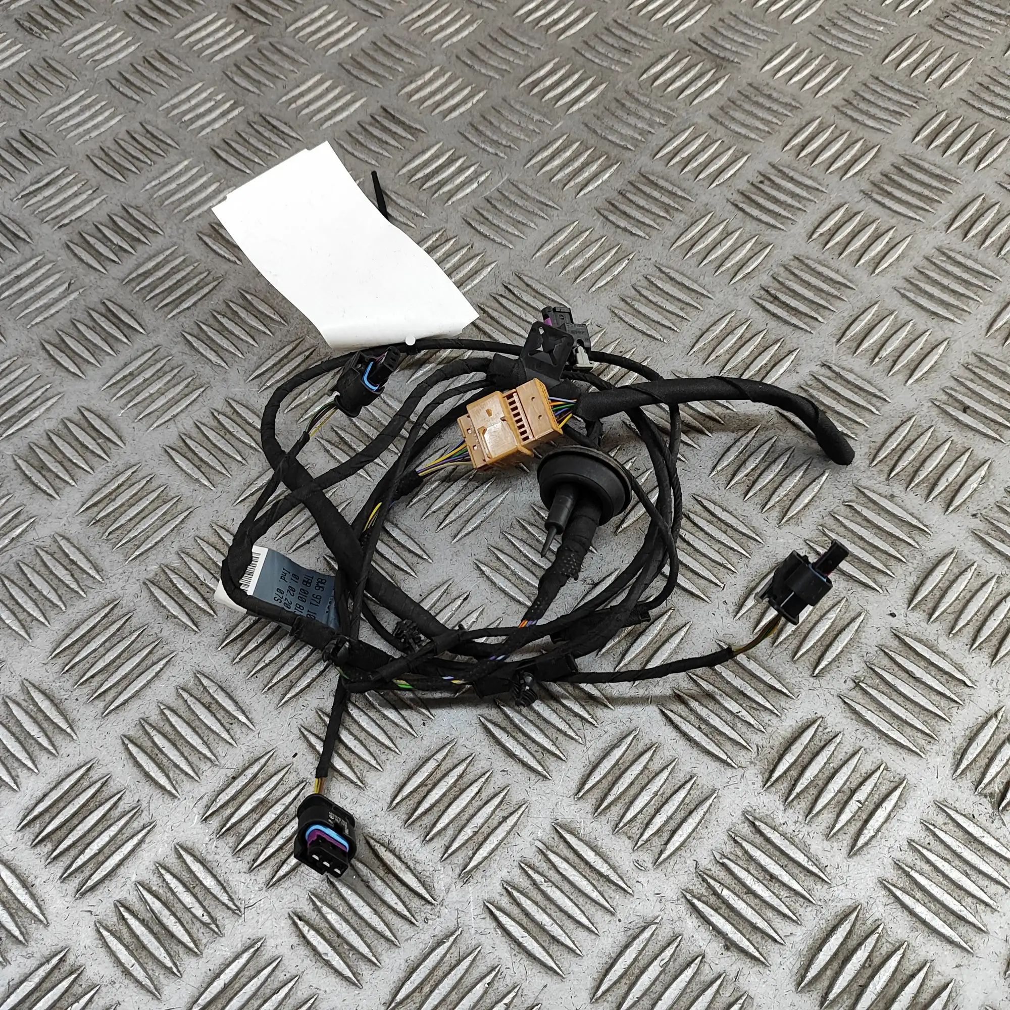 Audi A5 (B9) Rear Parking Sensor Wiring Loom Rear Parking Sensor Wiring Loom — AUDI A5 (Spor...