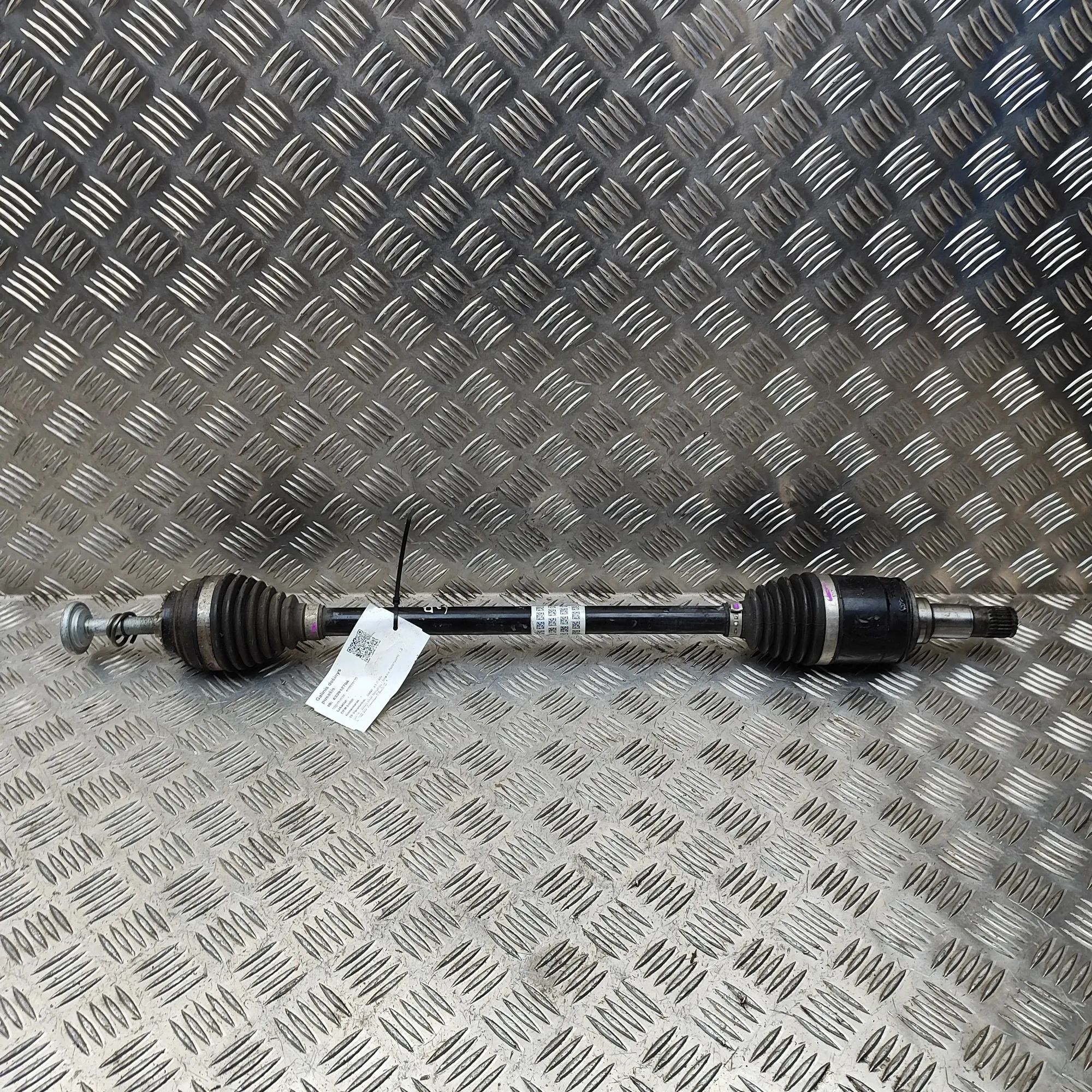 BMW X1 (F48) Rear Right Driveshaft Rear Right Driveshaft — BMW X1 (F48) (2014-2022...