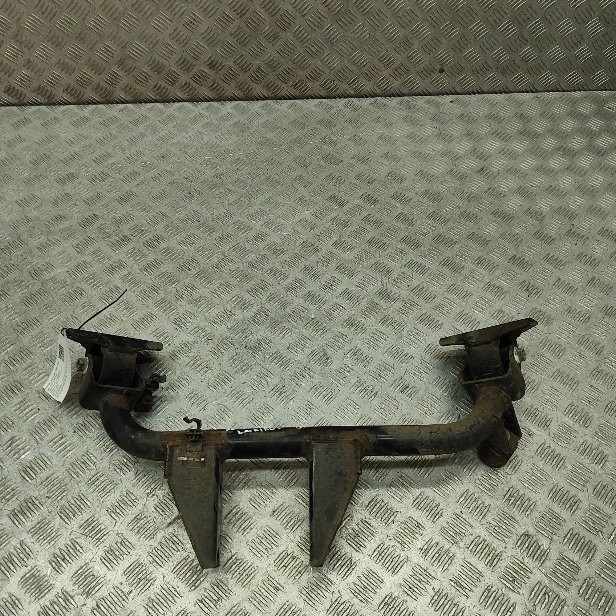 Suzuki Grand Vitara Rear differential bracket Rear differential bracket — SUZUKI VITARA (LY) ...