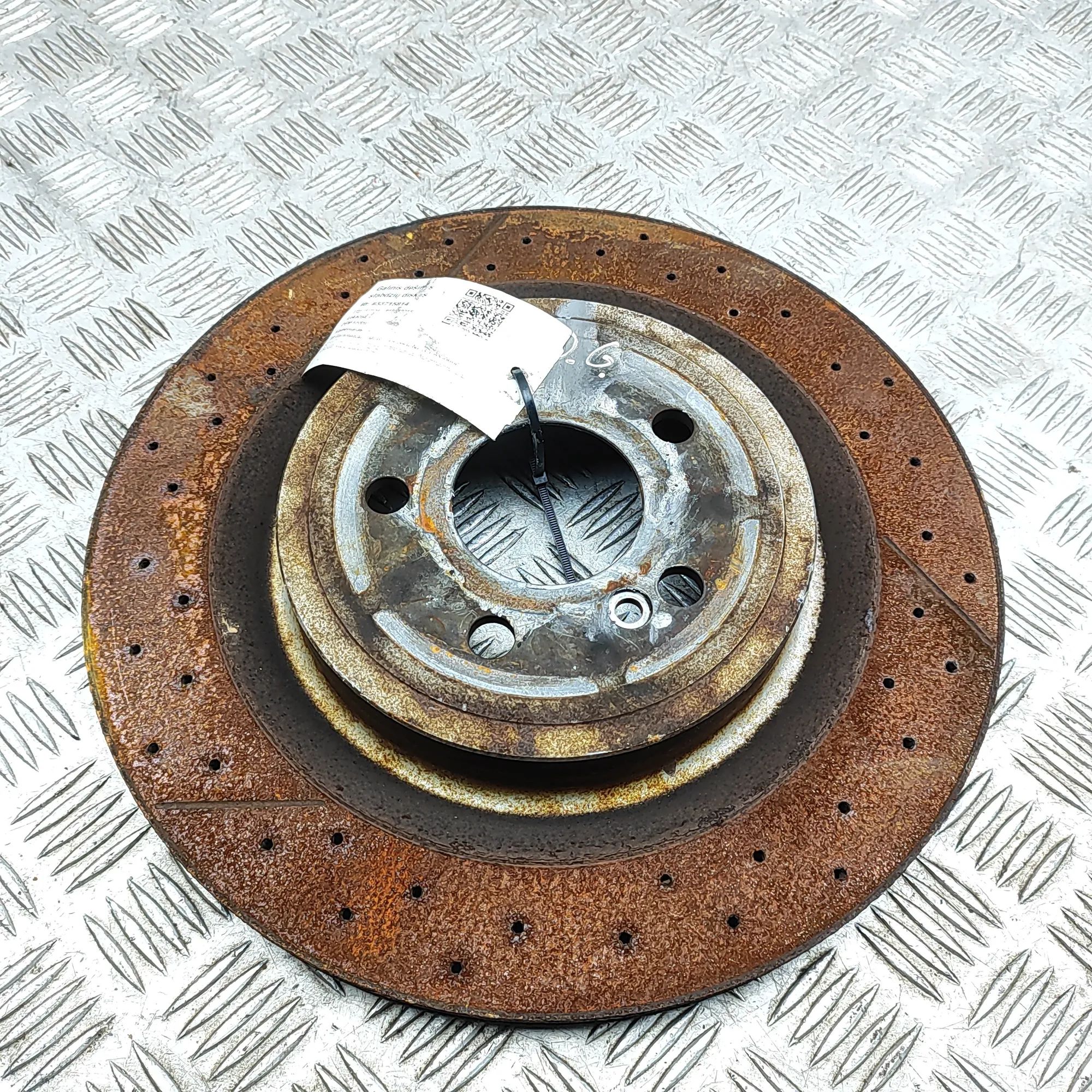Mercedes-Benz CLA (C117) Rear Right Brake Disc Rear Right Brake Disc — MERCEDES BENZ CLA (Coup...