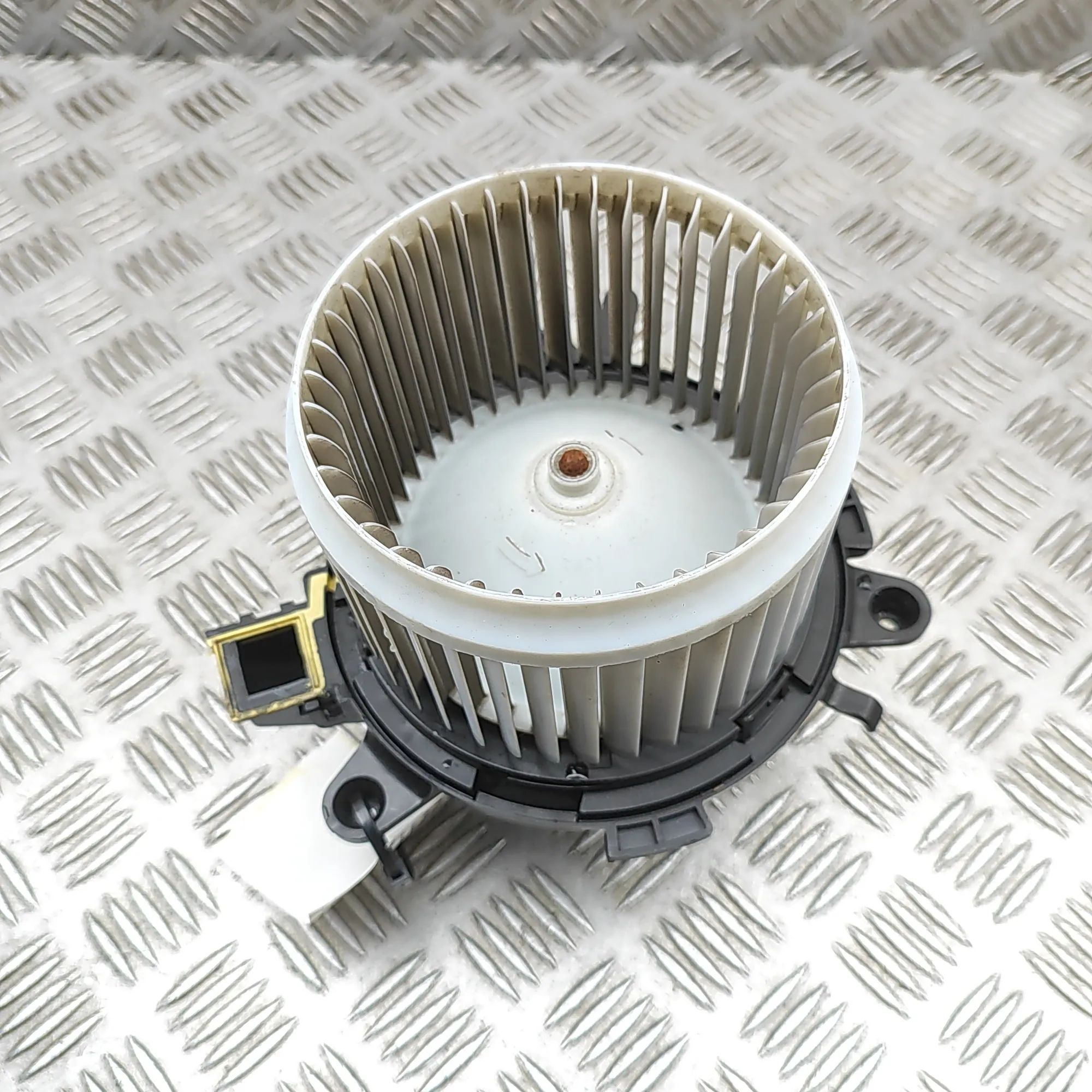 Peugeot 3008 Heater Blower Fan Heater Blower Fan — PEUGEOT 3008 (II SUV MC_, M...
