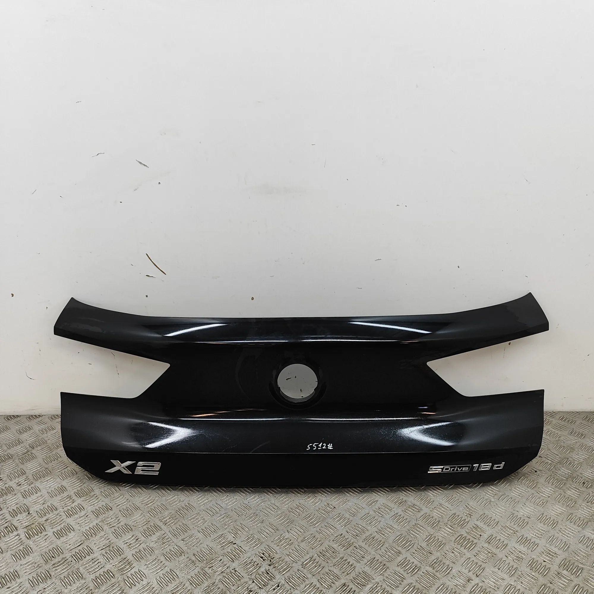 BMW X2 (F39) Tailgate Bootlid Trim Tailgate Bootlid Trim — BMW X2 (F39) (2018-...)...