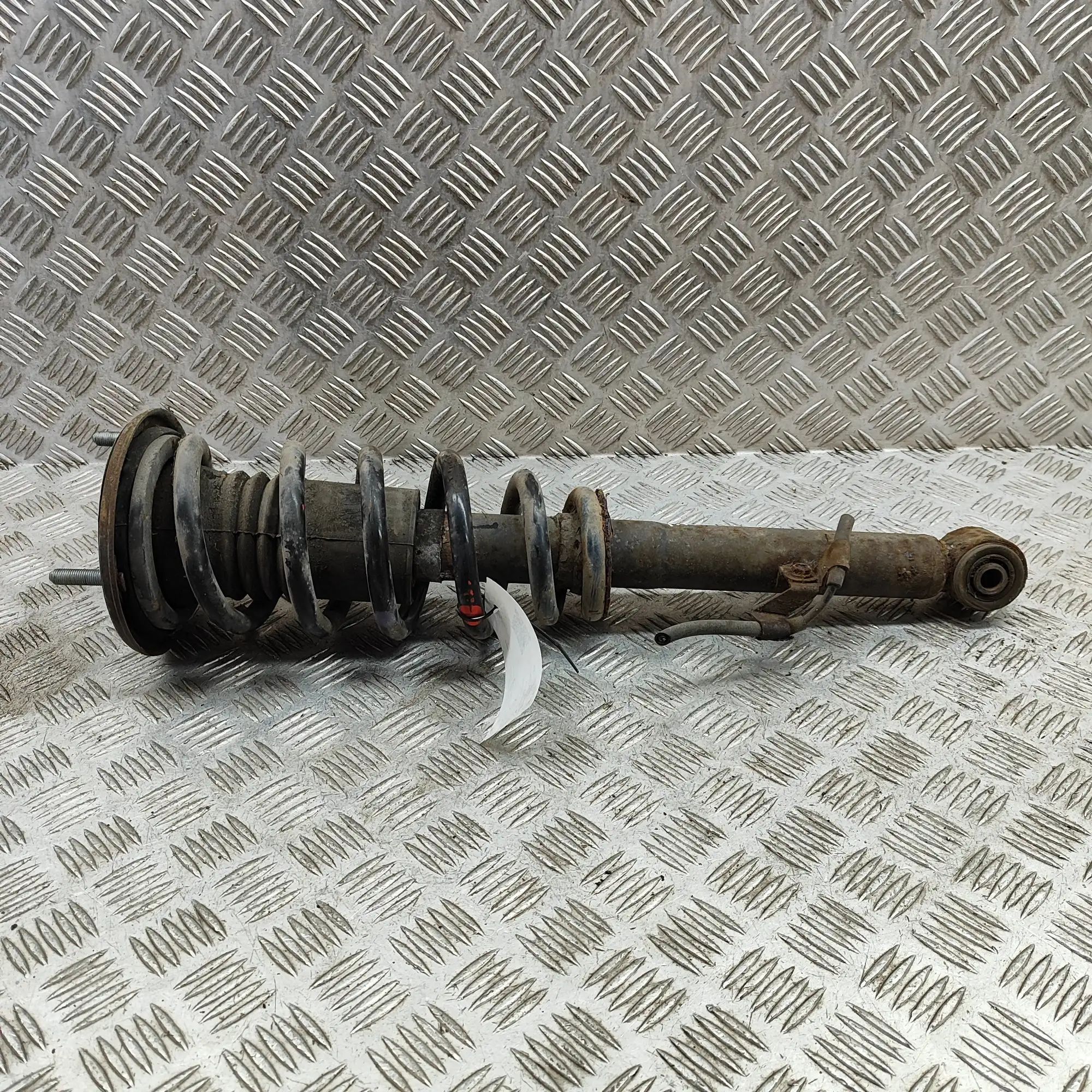 Lexus GS Shock absorber — front left Shock absorber — front left — LEXUS GS (JZS160_...