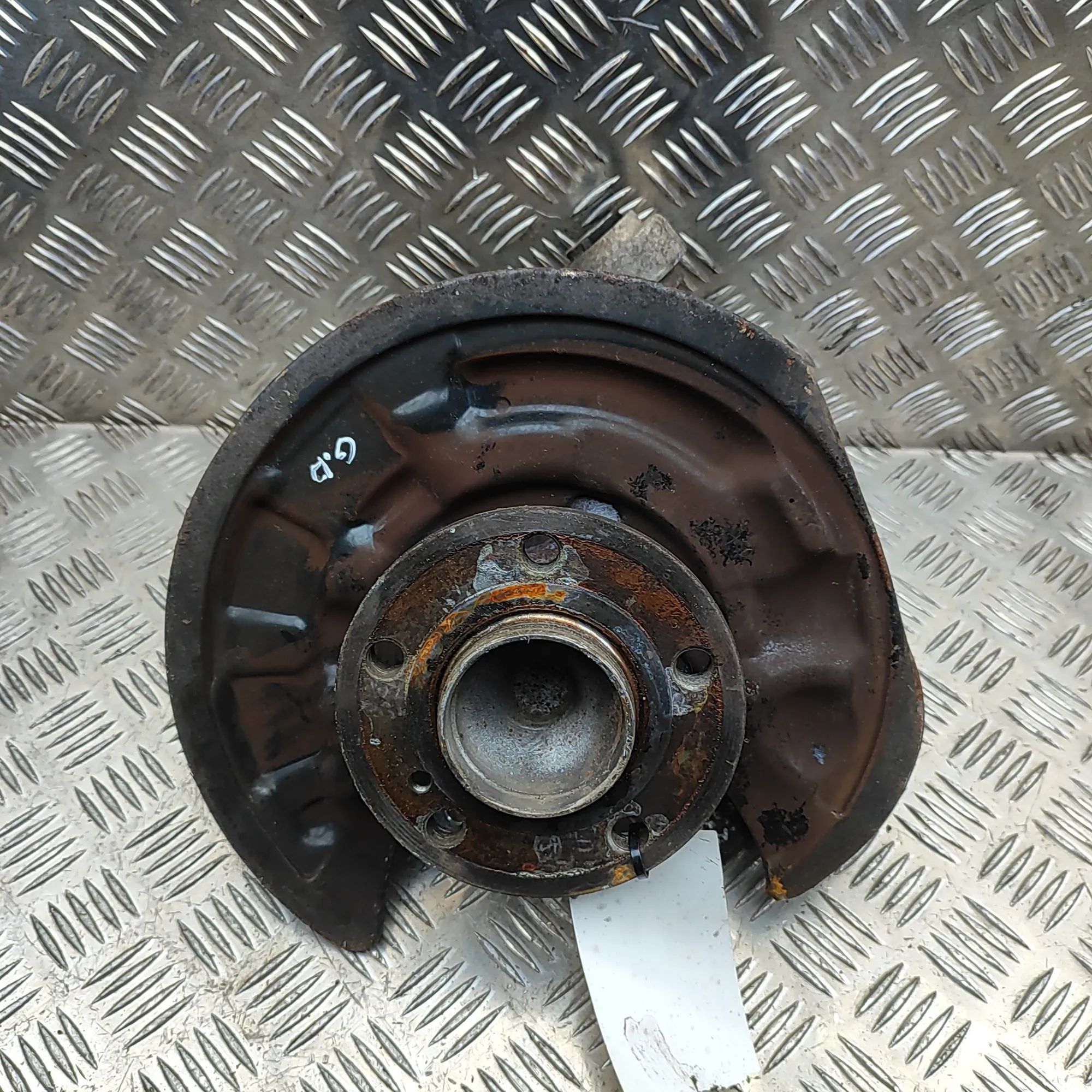 Mercedes-Benz A (W169) Rear Right Wheel Hub Rear Right Wheel Hub — MERCEDES BENZ A-CLASS (W...