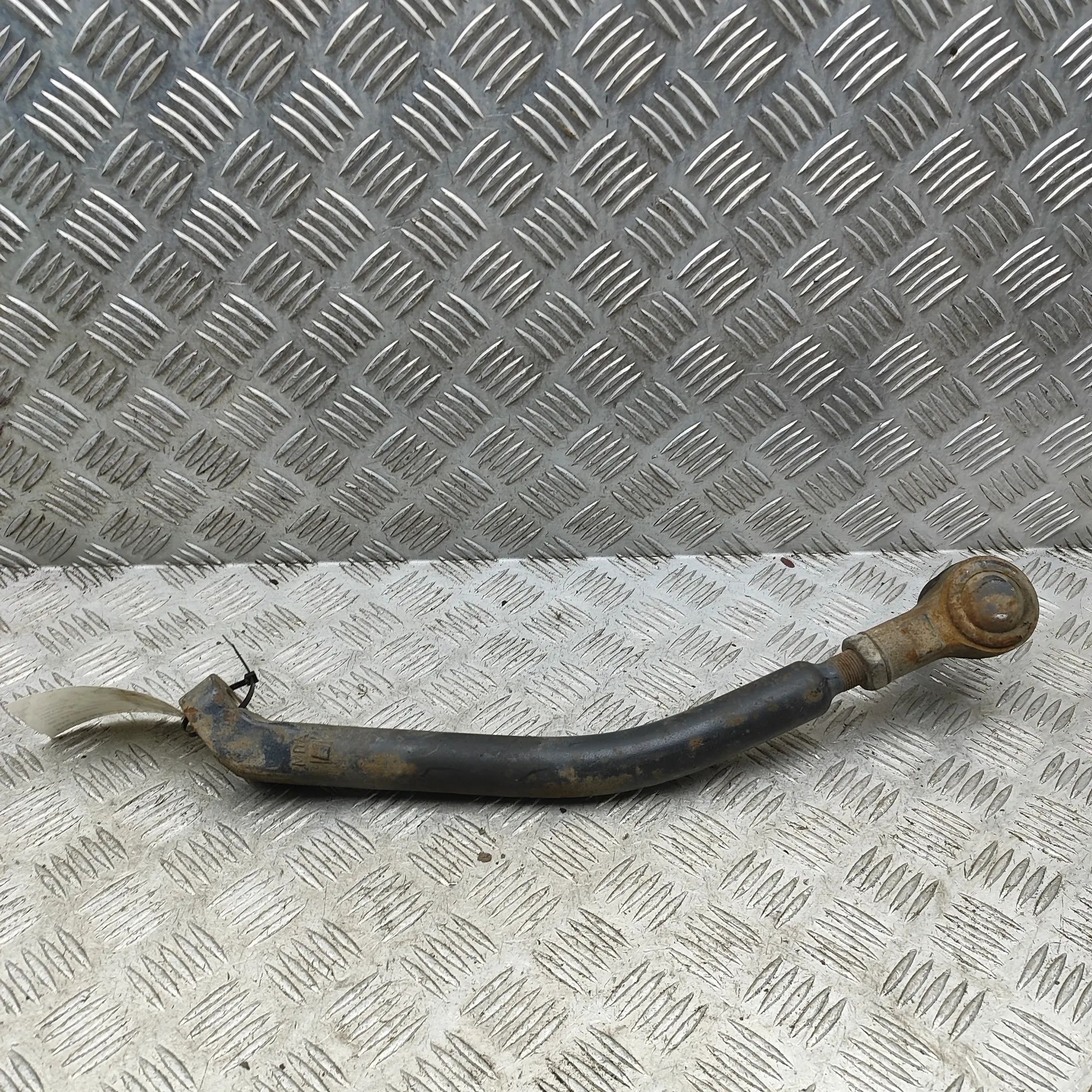 Iveco Daily Front Right Curved Control Arm Front Right Curved Control Arm — IVECO DAILY (V...