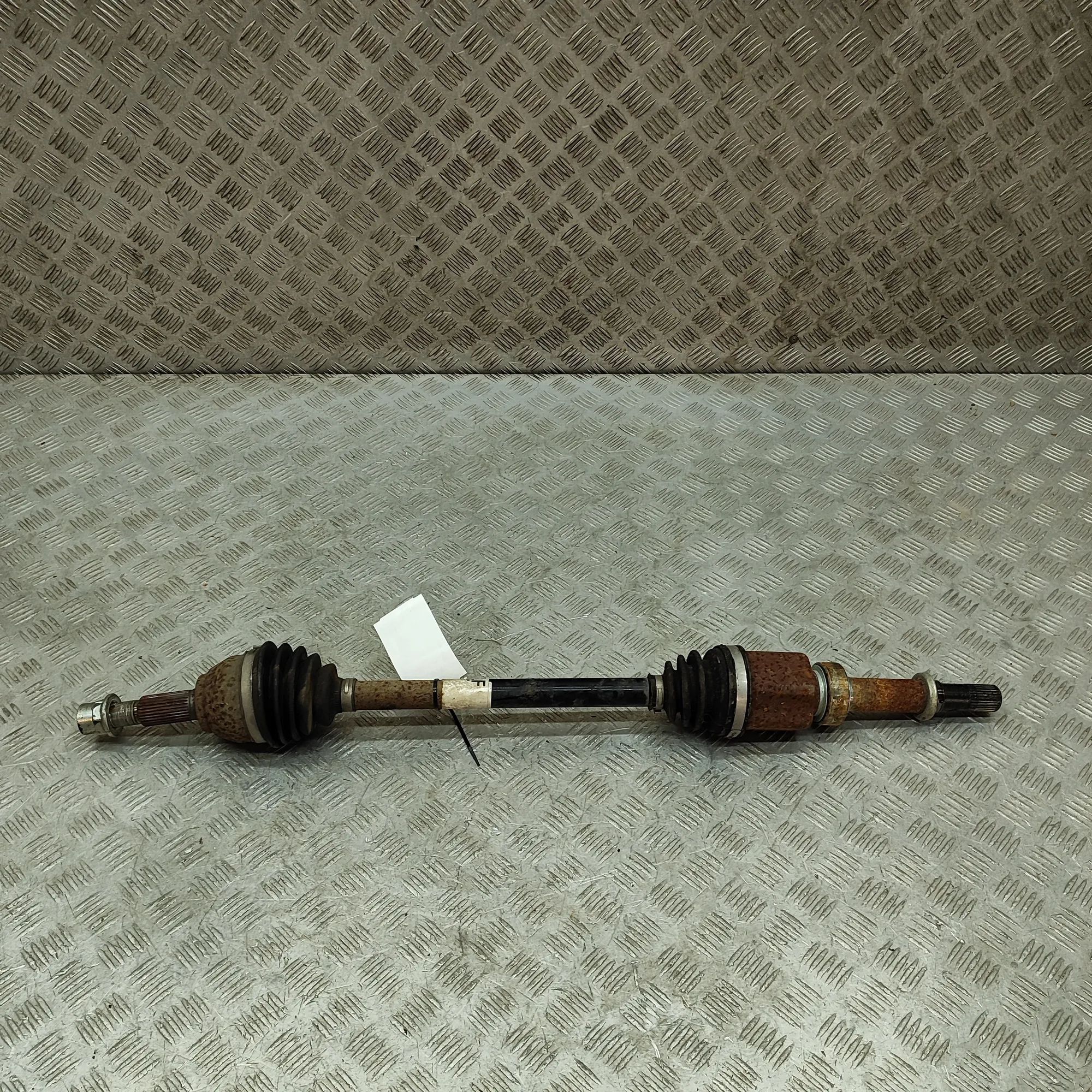 Nissan Leaf Front Right Driveshaft Front Right Driveshaft — NISSAN LEAF (ZE1) (201...