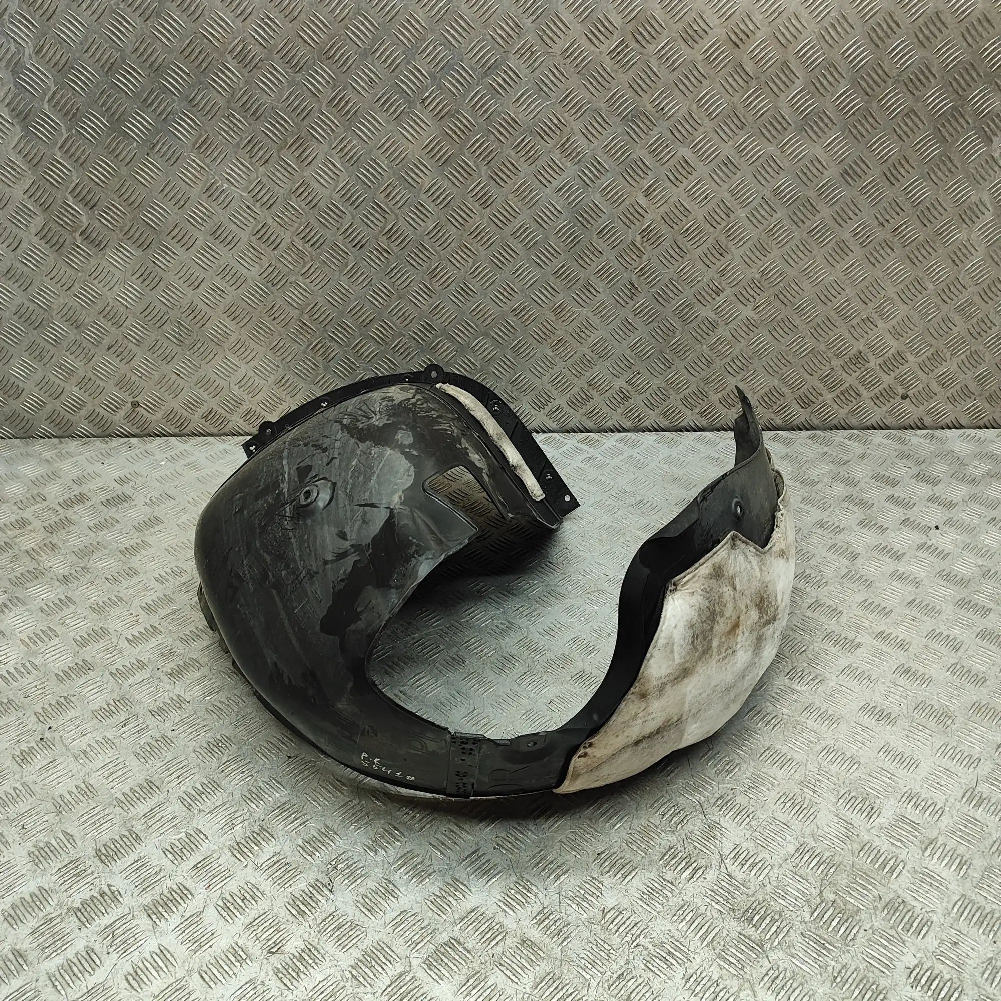 Kia Ceed (CD) Front Left Arch Liner Front Left Arch Liner — KIA CEE\'D (Hatchback C...