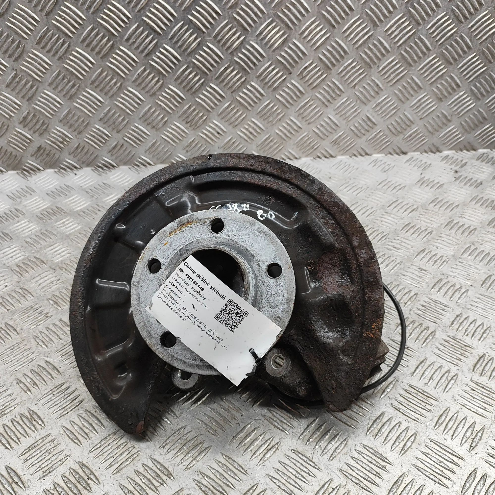Mercedes-Benz CLA (C117) Rear Right Wheel Hub Rear Right Wheel Hub — MERCEDES BENZ CLA (Coupe...