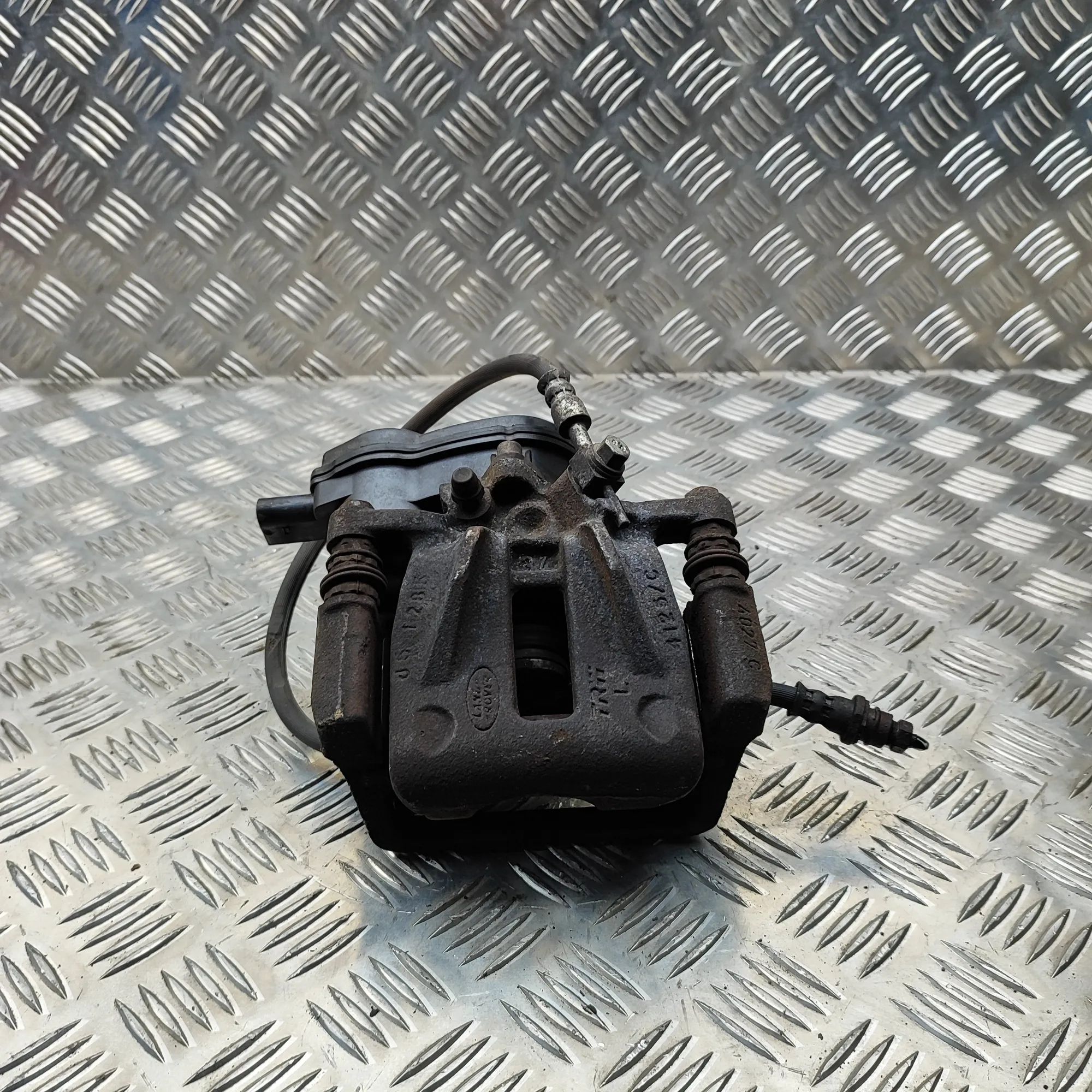 Land Rover Range Rover Evoque Brake caliper — rear left Brake caliper — rear left — LAND ROVER RANGE RO...