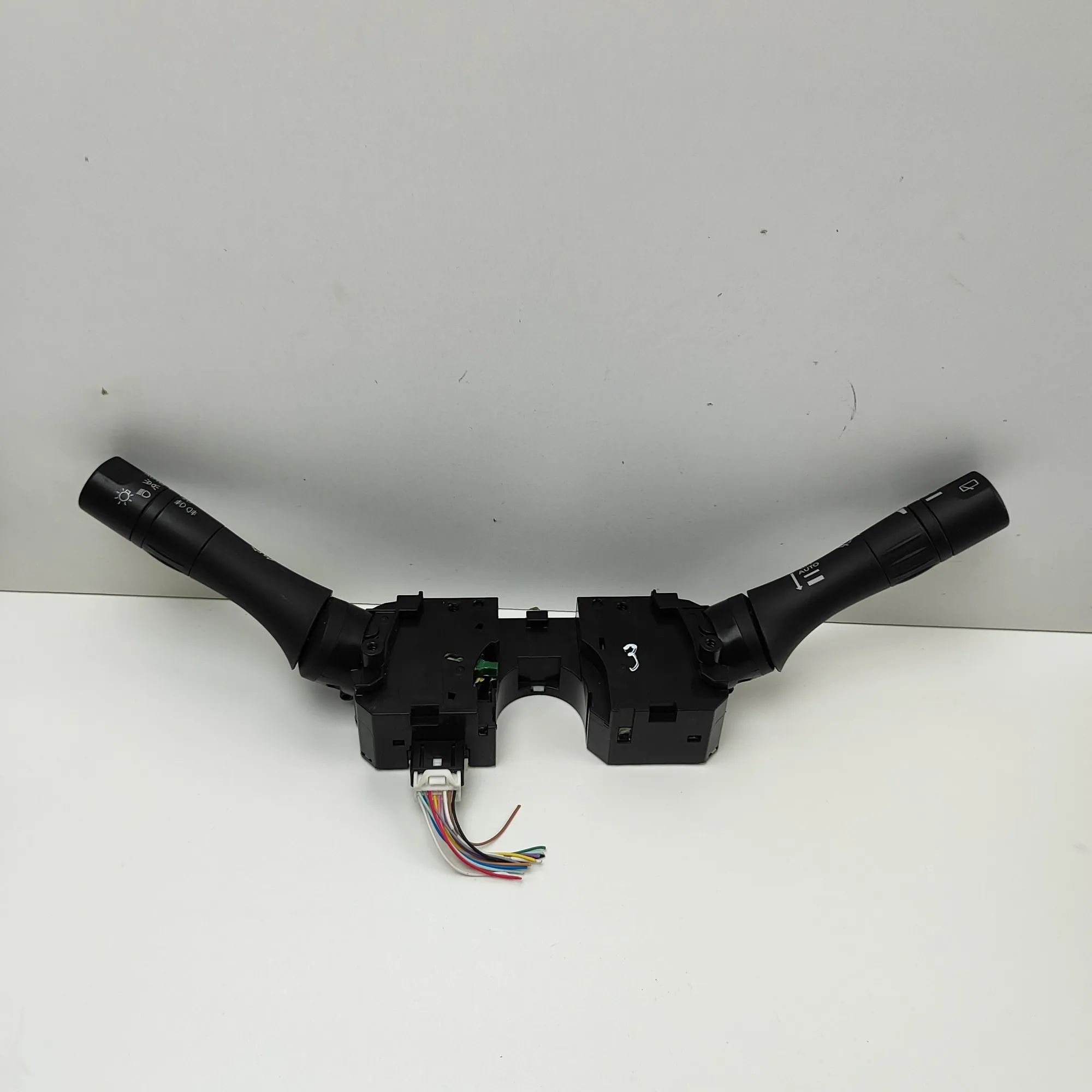 Nissan Leaf Indicator Wiper Stalk Switch Indicator Wiper Stalk Switch — NISSAN LEAF (ZE0...