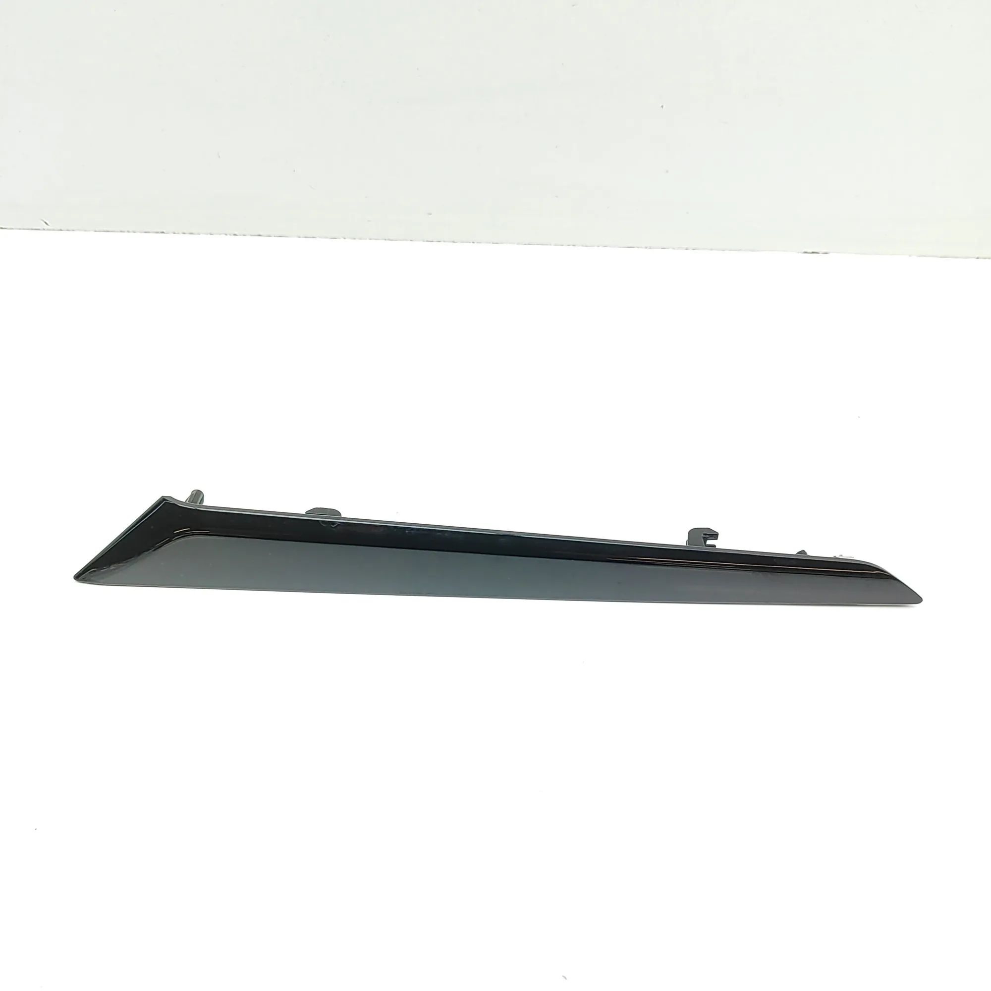 Maserati Levante Door panel trim — front left Door panel trim — front left — MASERATI LEVANTE...