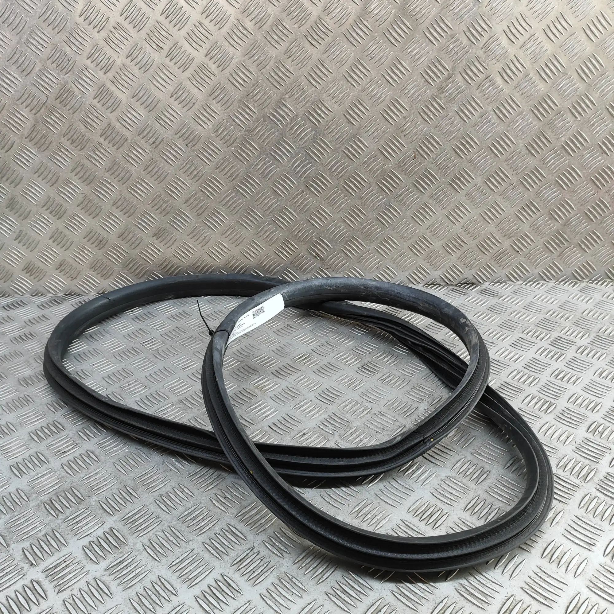 Jeep Avenger Door rubber seal — rear right Door rubber seal — rear right — JEEP AVENGER (J...
