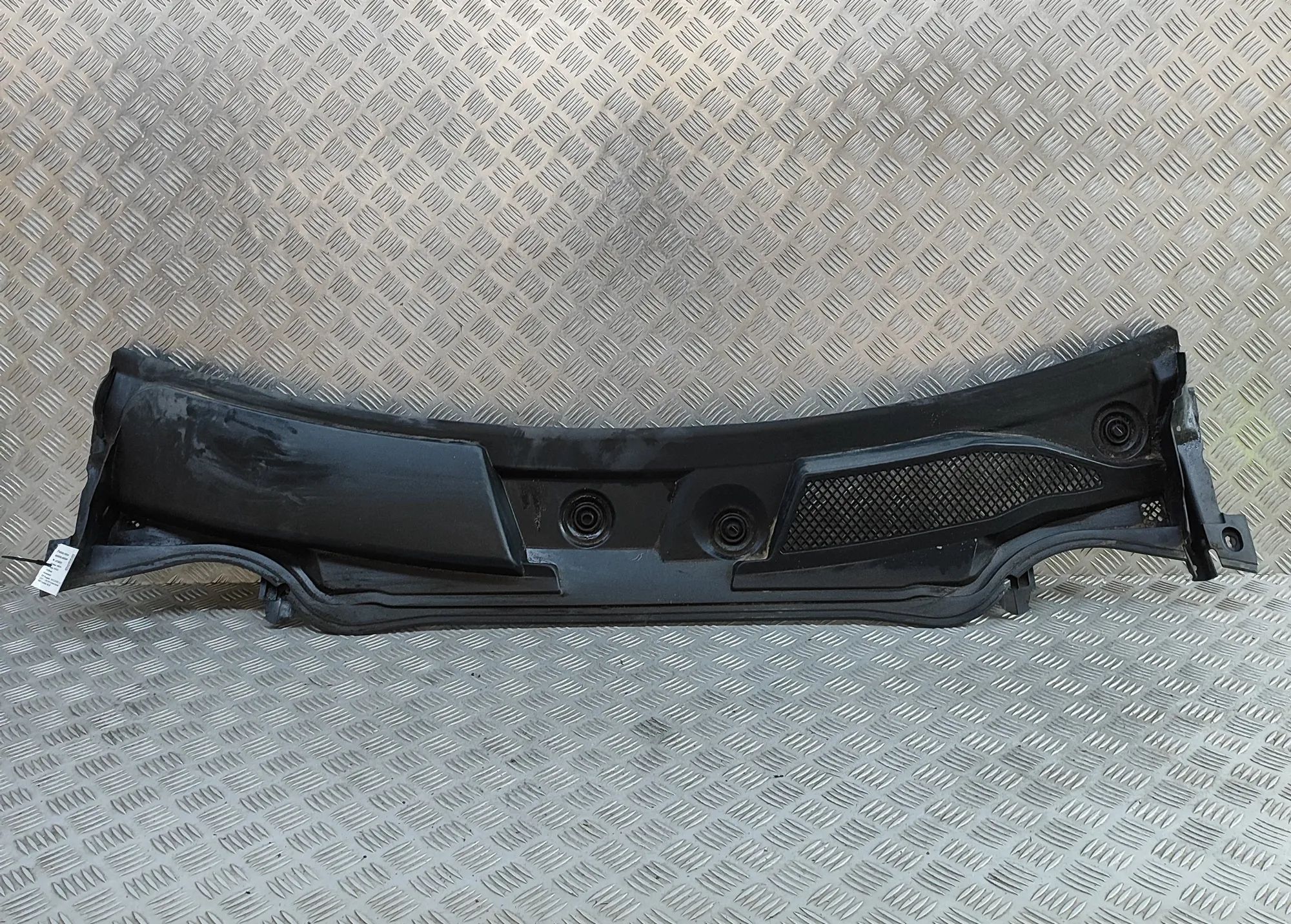 Mercedes-Benz A (W176) Front Wiper Cowl Trim Front Wiper Cowl Trim — MERCEDES BENZ A-CLASS (...