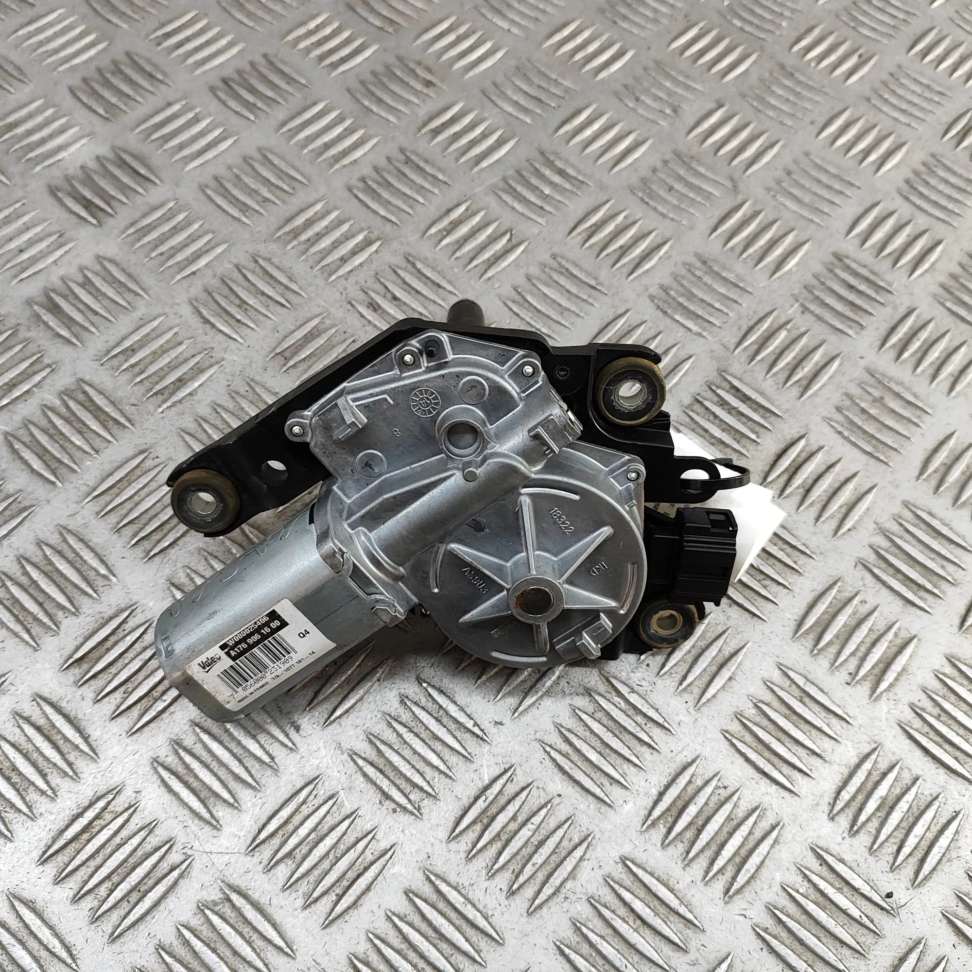 Mercedes-Benz A (W176) Tailgate wiper motor Tailgate wiper motor — MERCEDES BENZ A-CLASS (W...